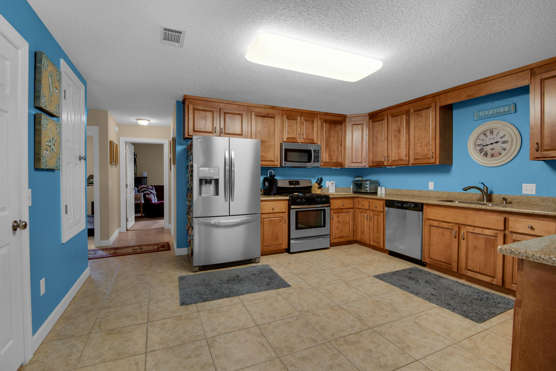 WHISPER BAY - Residential