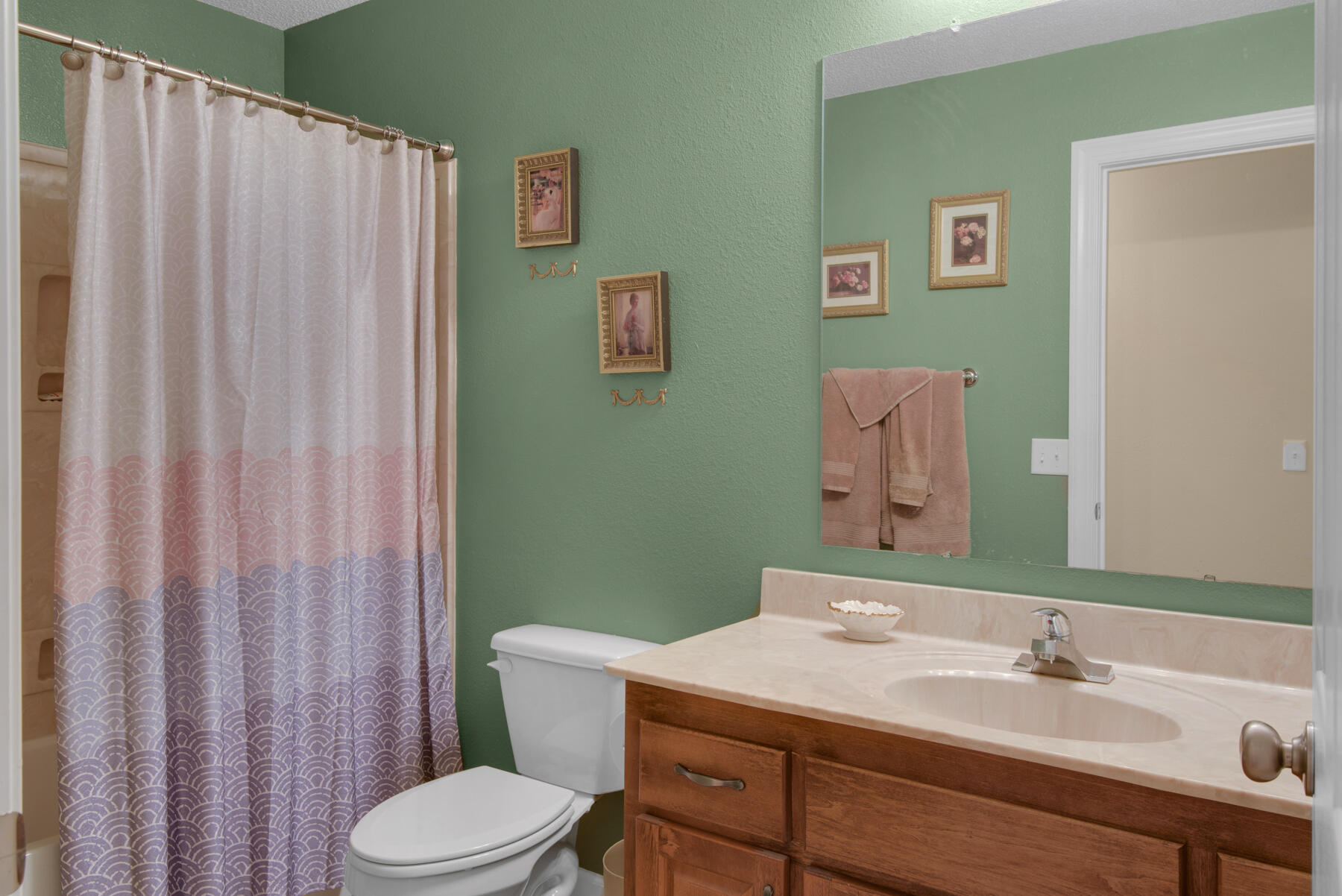 WHISPER BAY - Residential