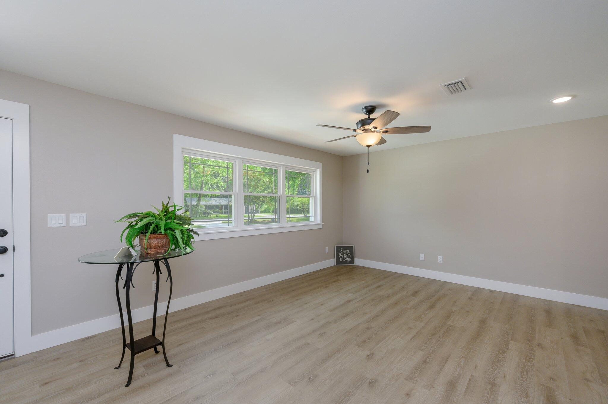 QUIET OAKS S/D - Residential