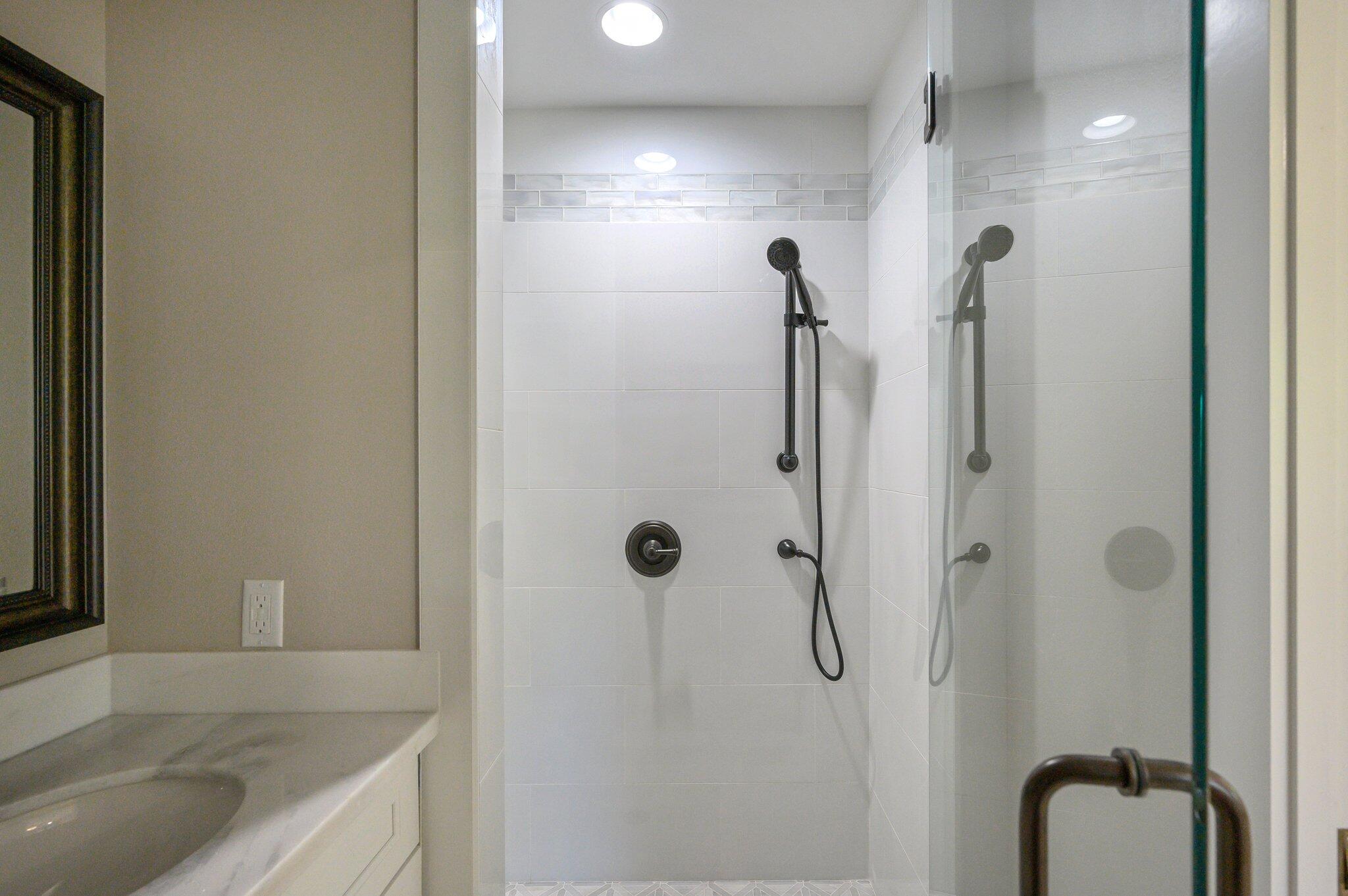 QUIET OAKS S/D - Residential