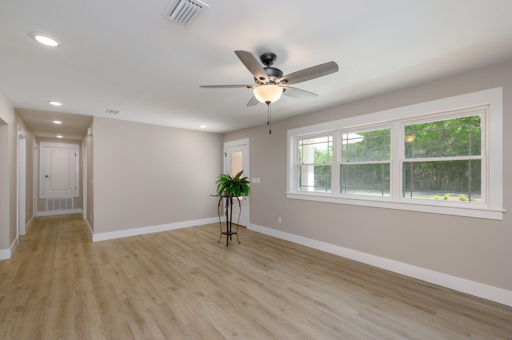 QUIET OAKS S/D - Residential