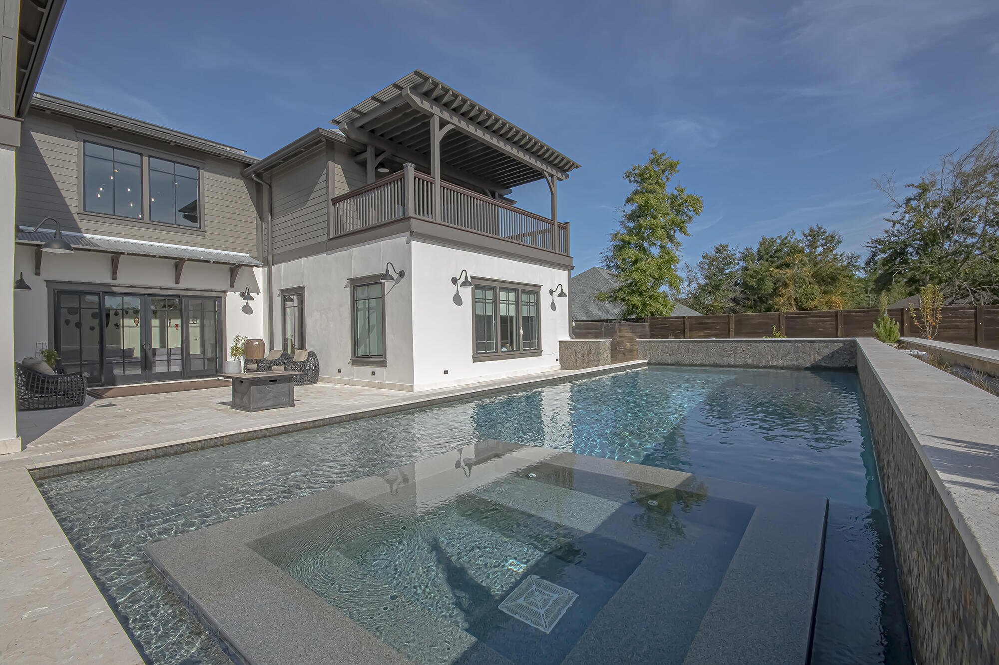 Lake Merial - Residential