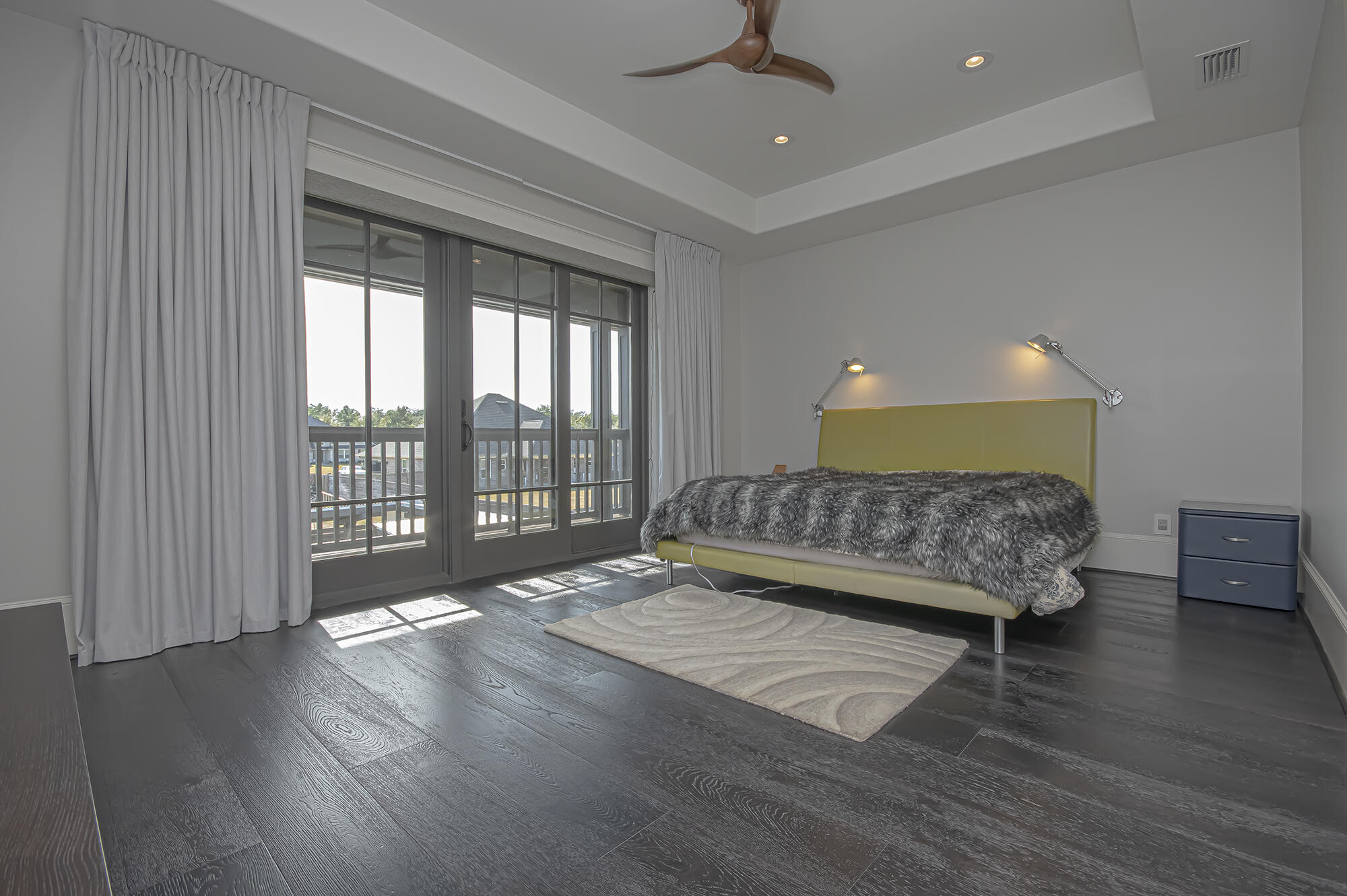 Lake Merial - Residential