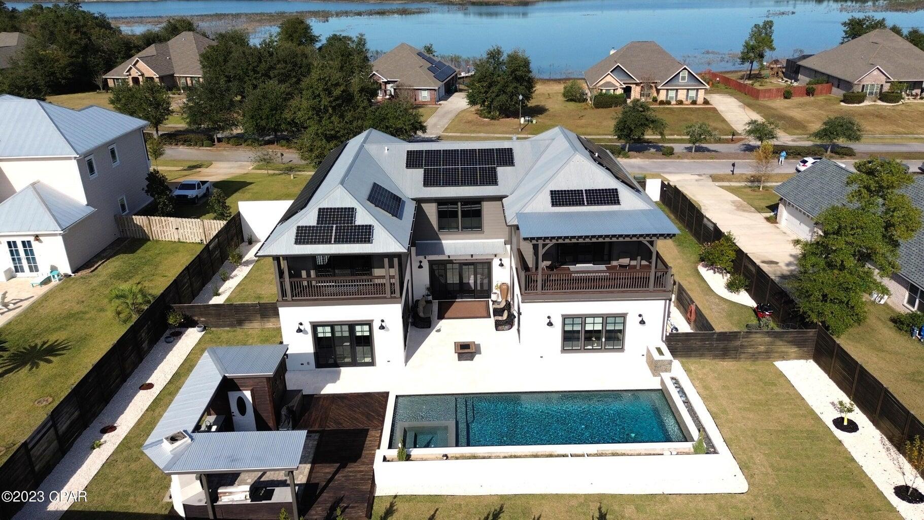 Lake Merial - Residential