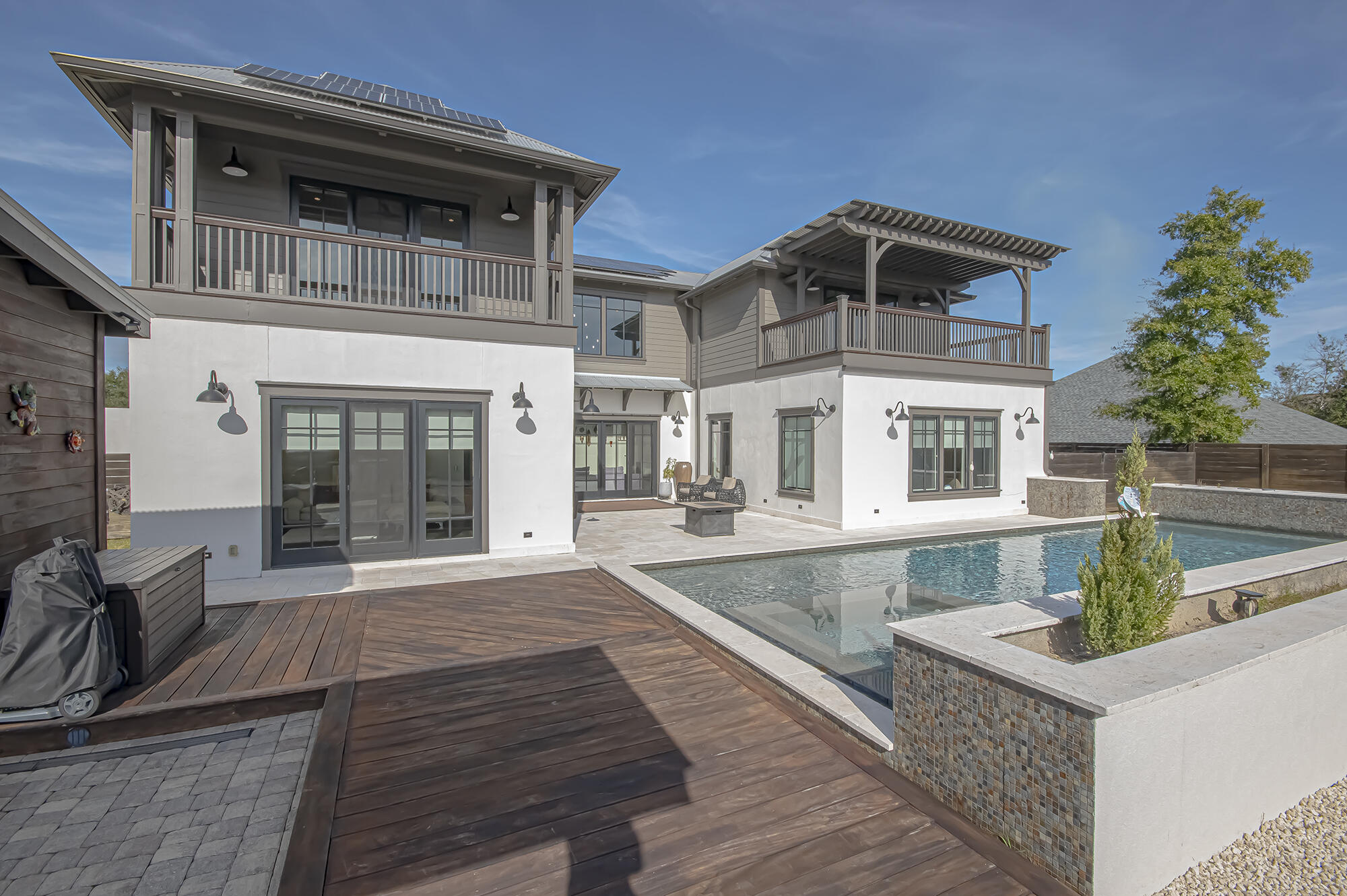 Lake Merial - Residential