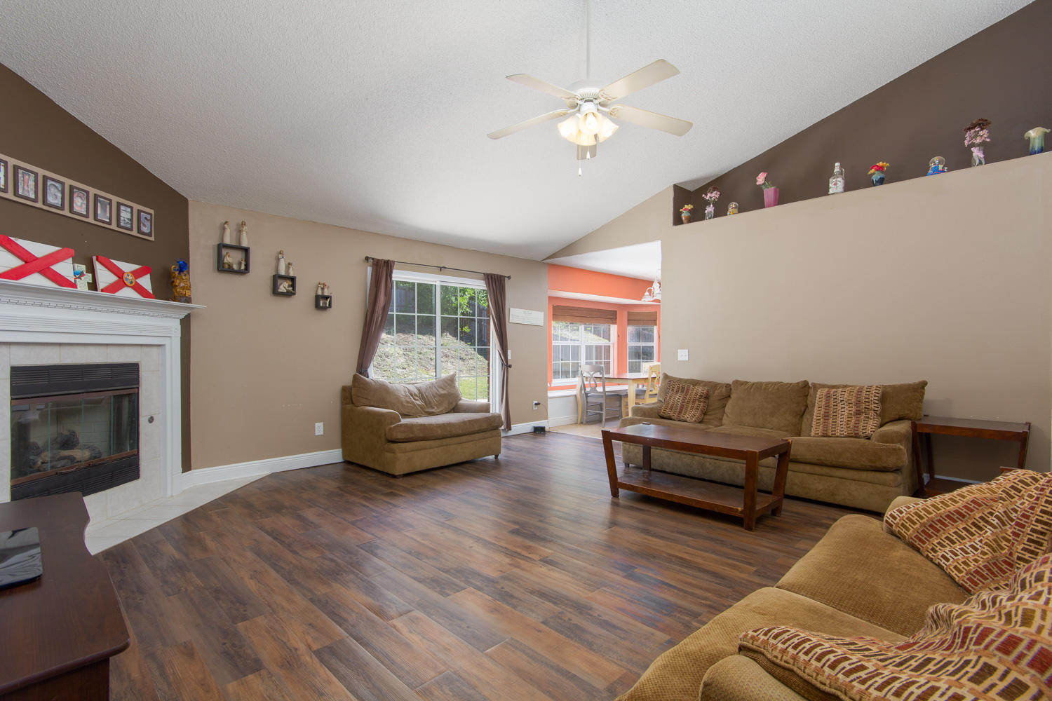 FOX VALLEY - Residential