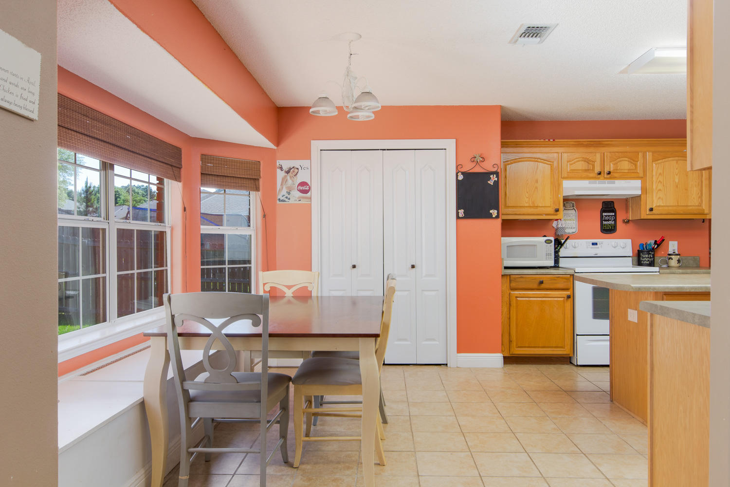 FOX VALLEY - Residential