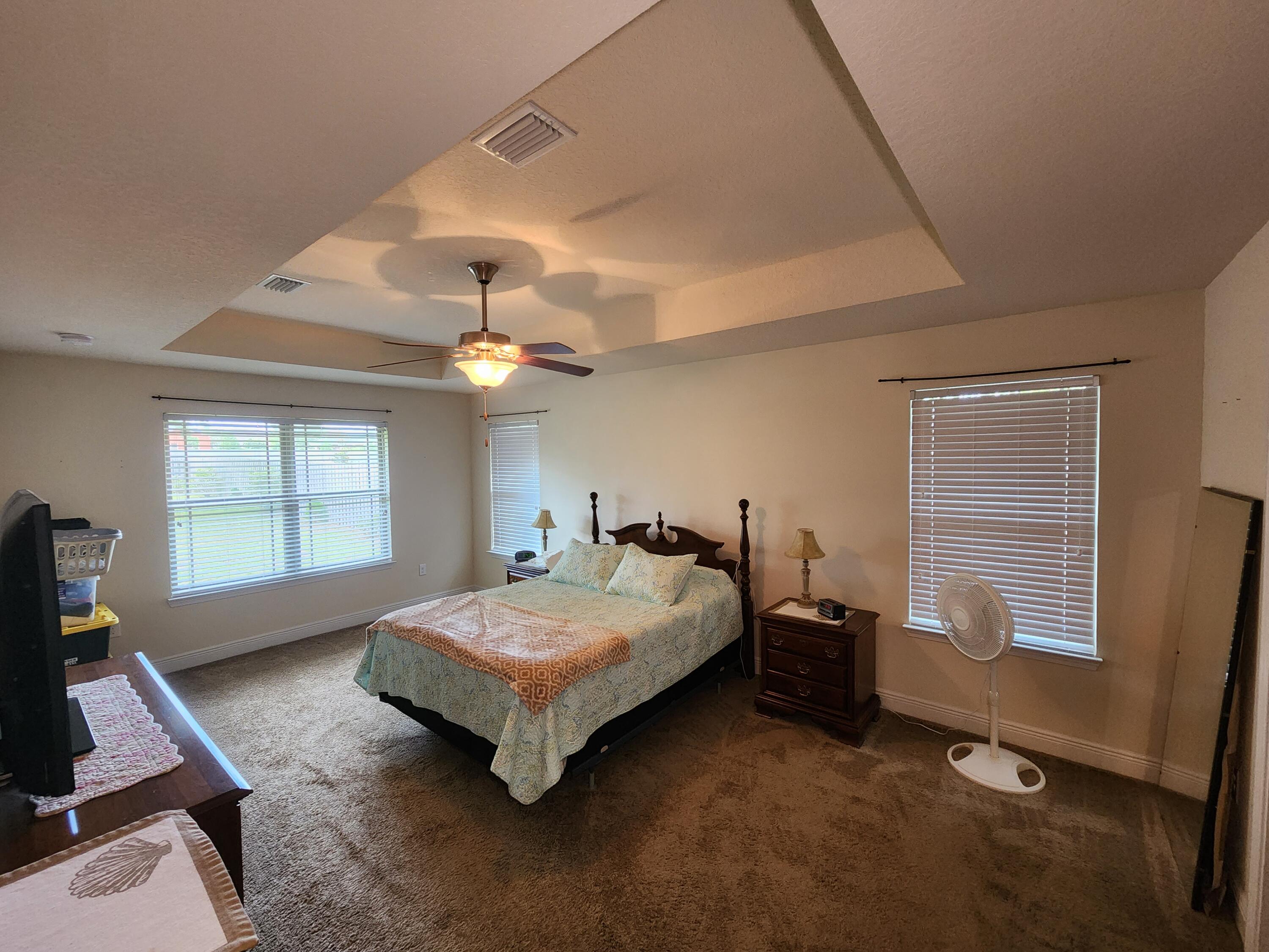 WHISPER CREEK - Residential