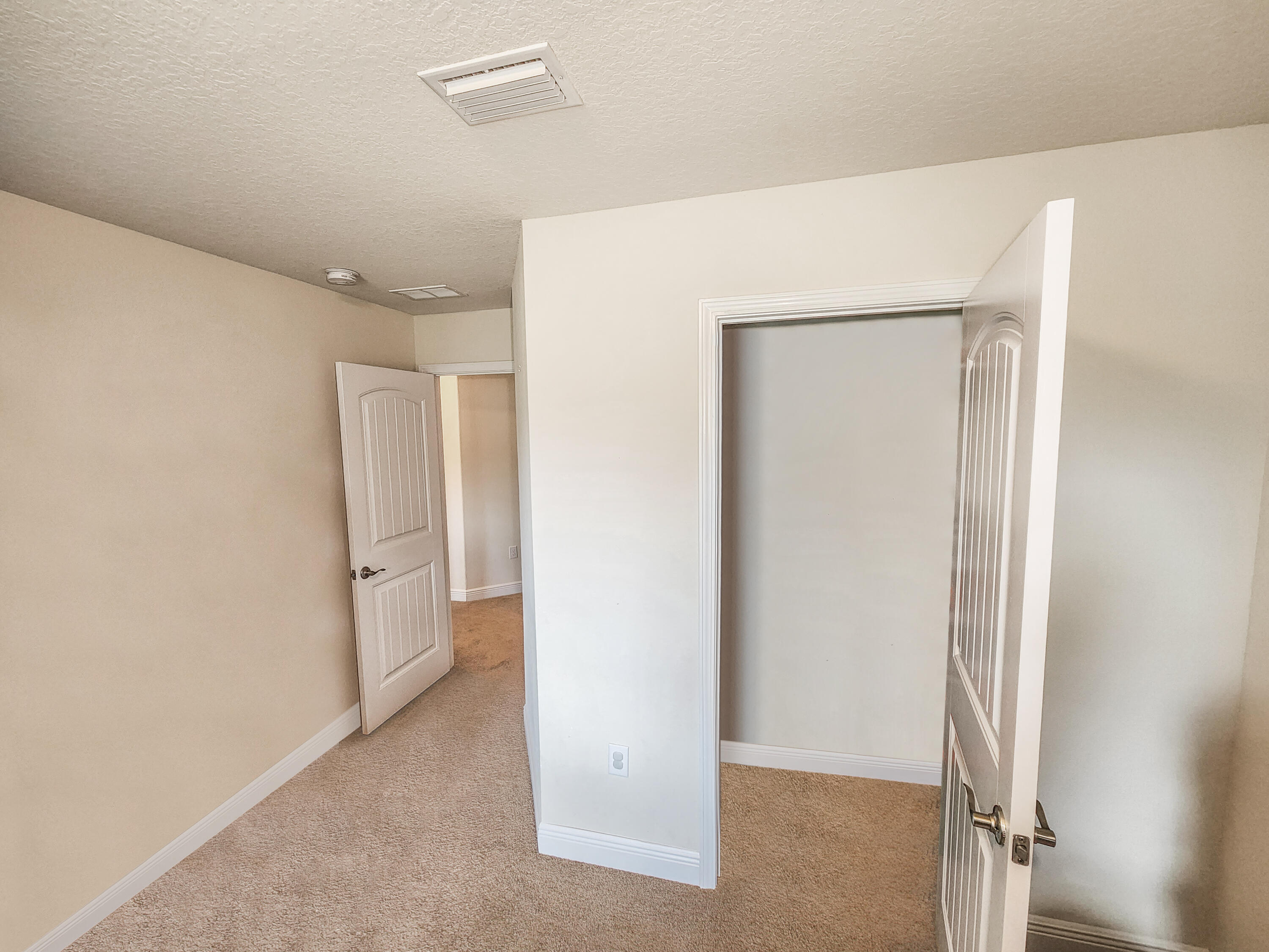 WHISPER CREEK - Residential