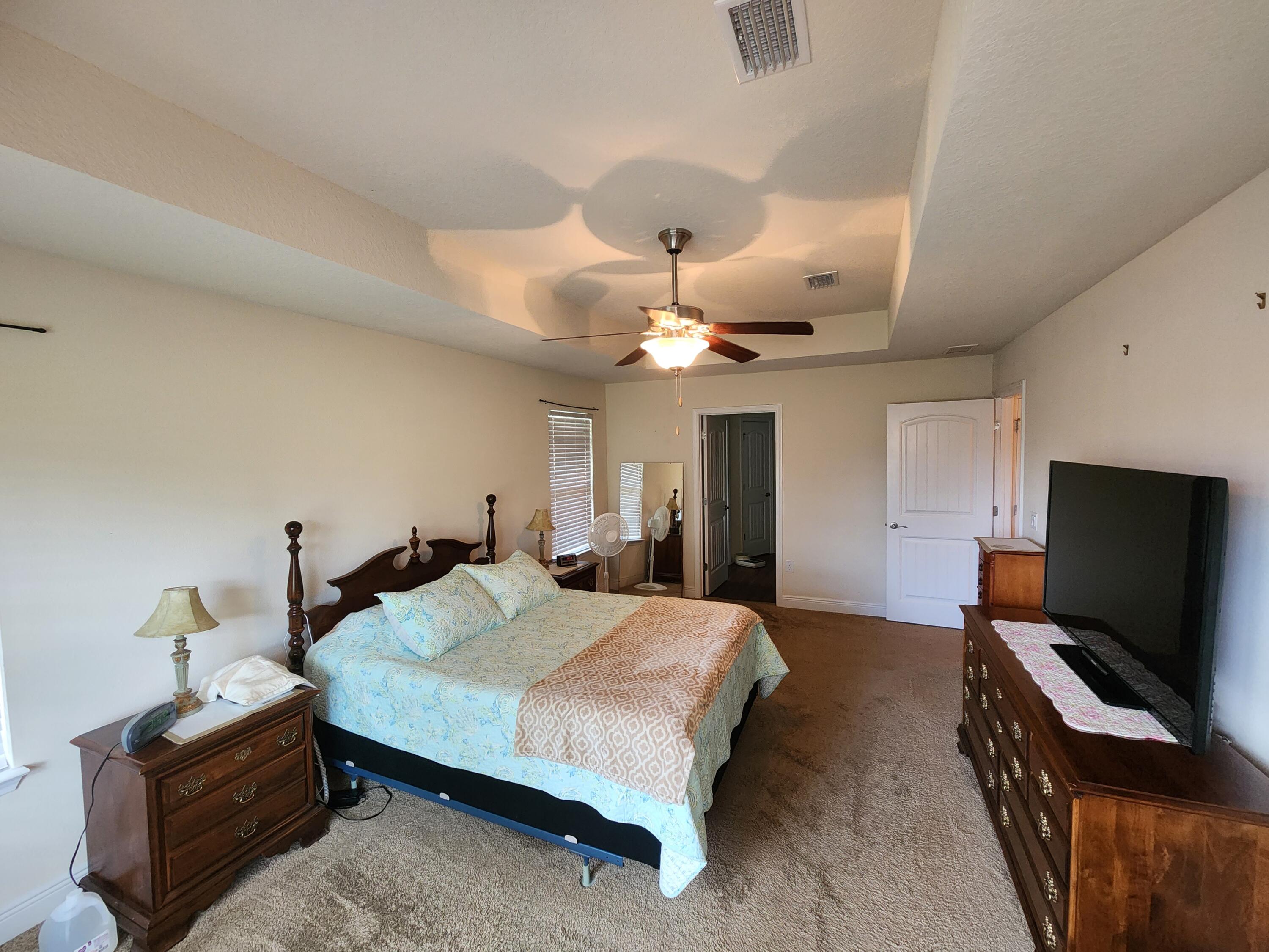 WHISPER CREEK - Residential