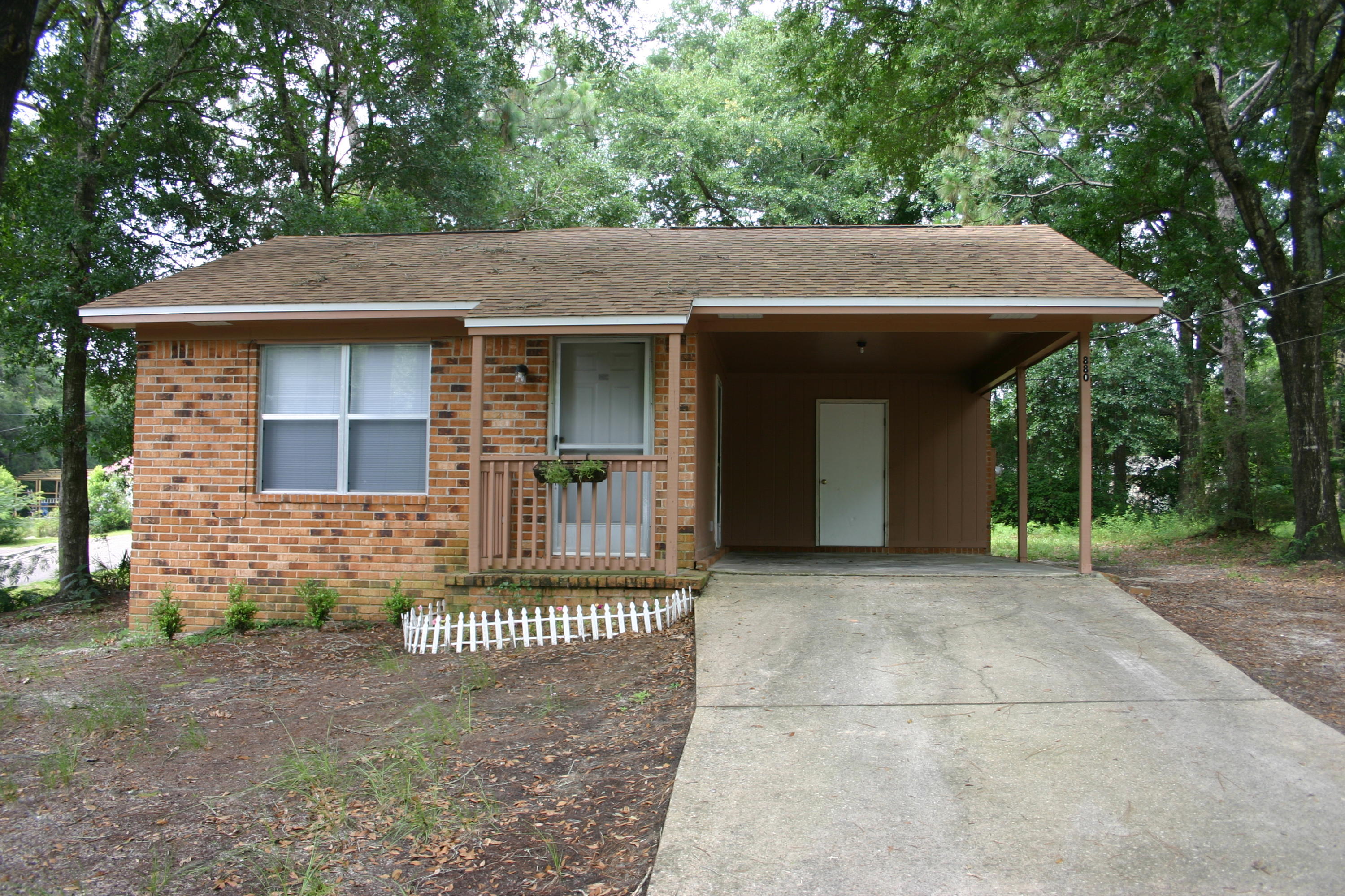 House - Residential Lease