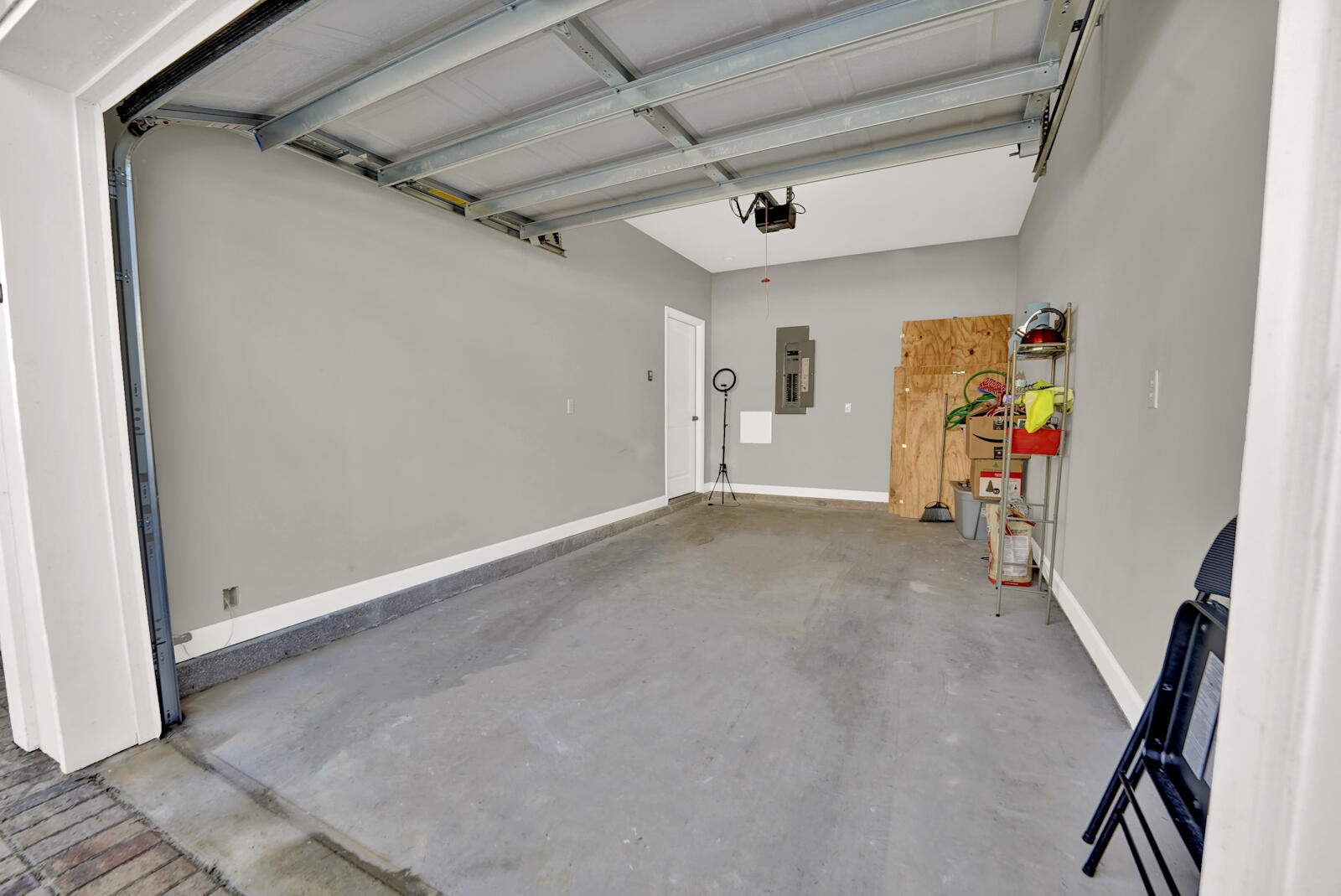 STABLE LANES - Residential