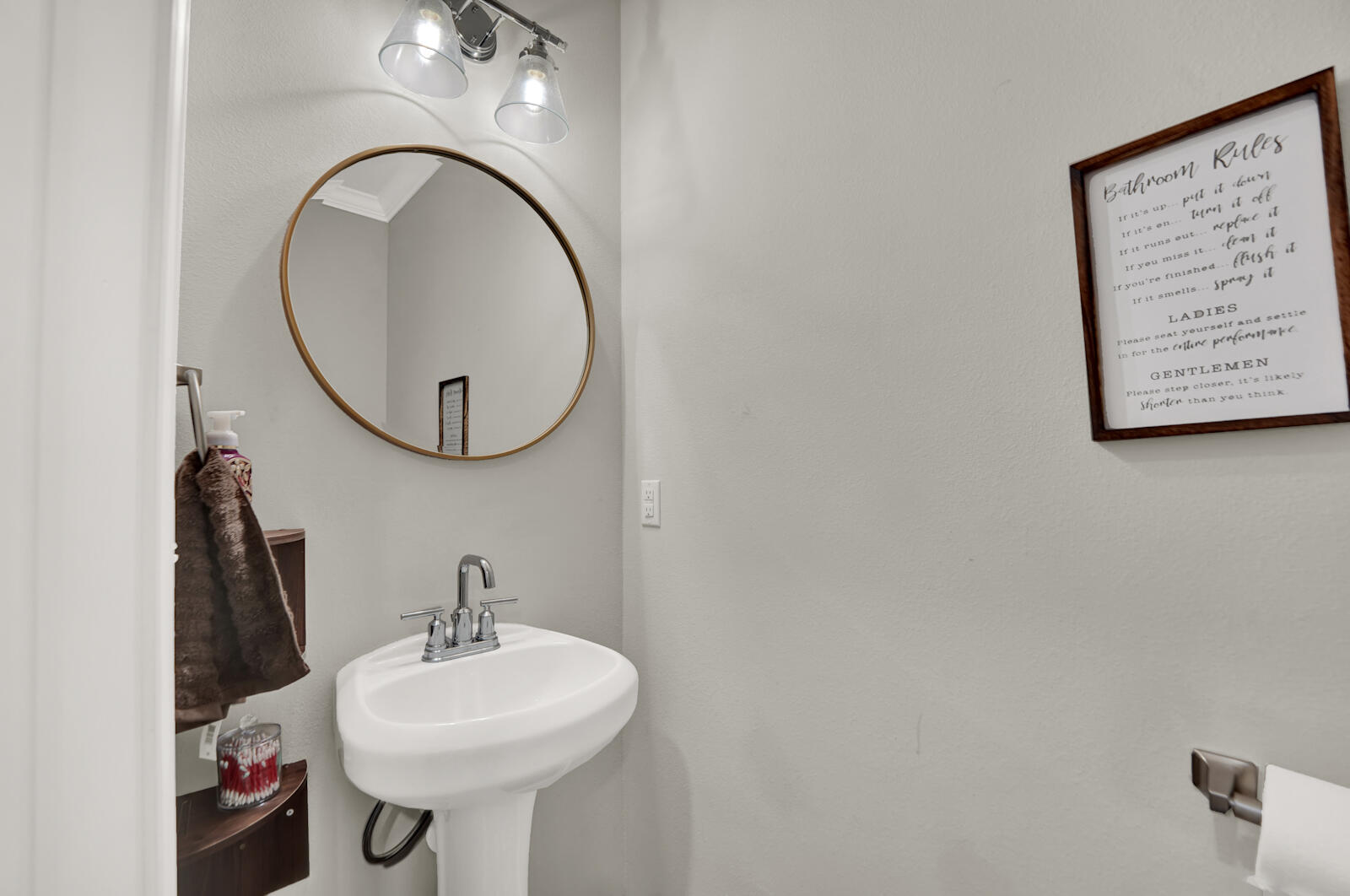 STABLE LANES - Residential