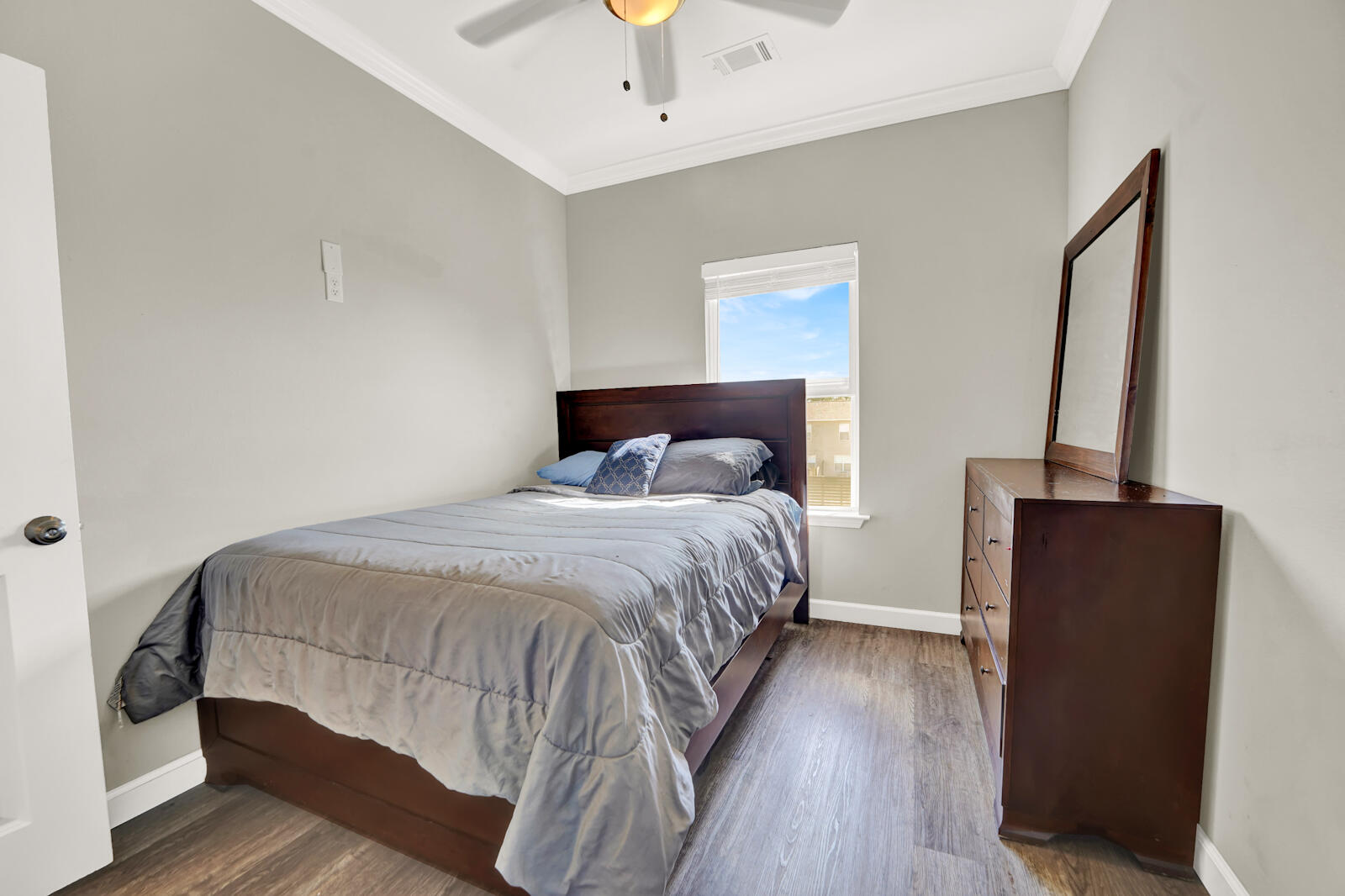 STABLE LANES - Residential