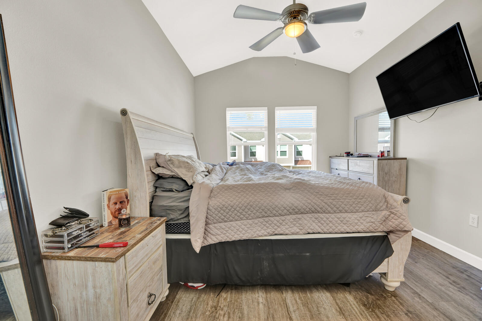 STABLE LANES - Residential