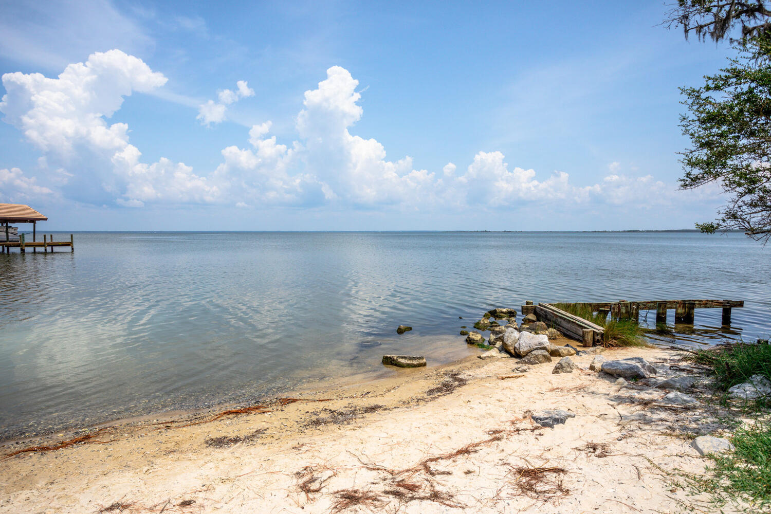 EAGLE BAY LANDING - Residential