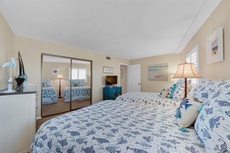 EDGEWATER BEACH CONDO PH 1 - Residential