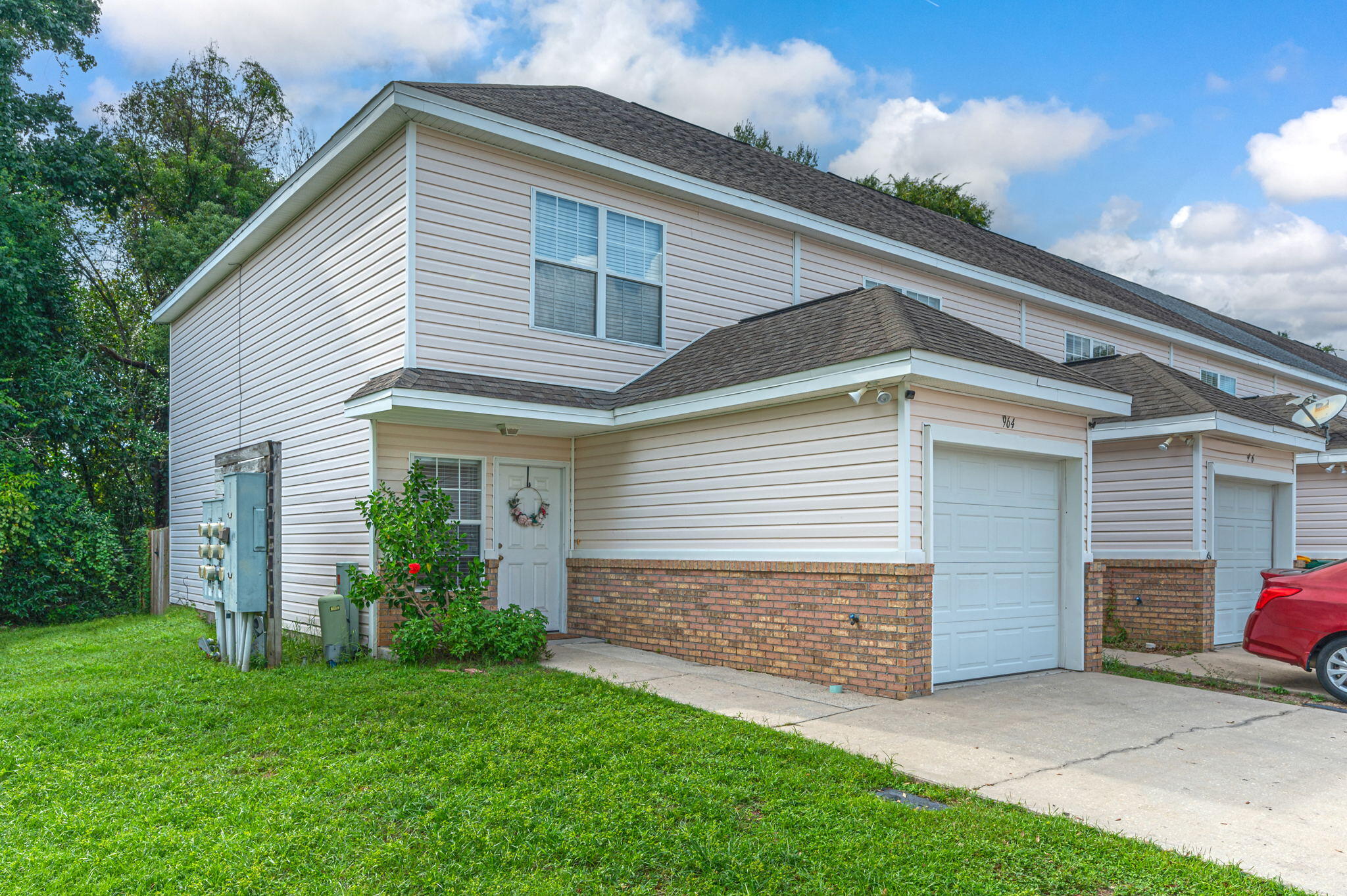 OAK PARK TOWNHOMES - Residential