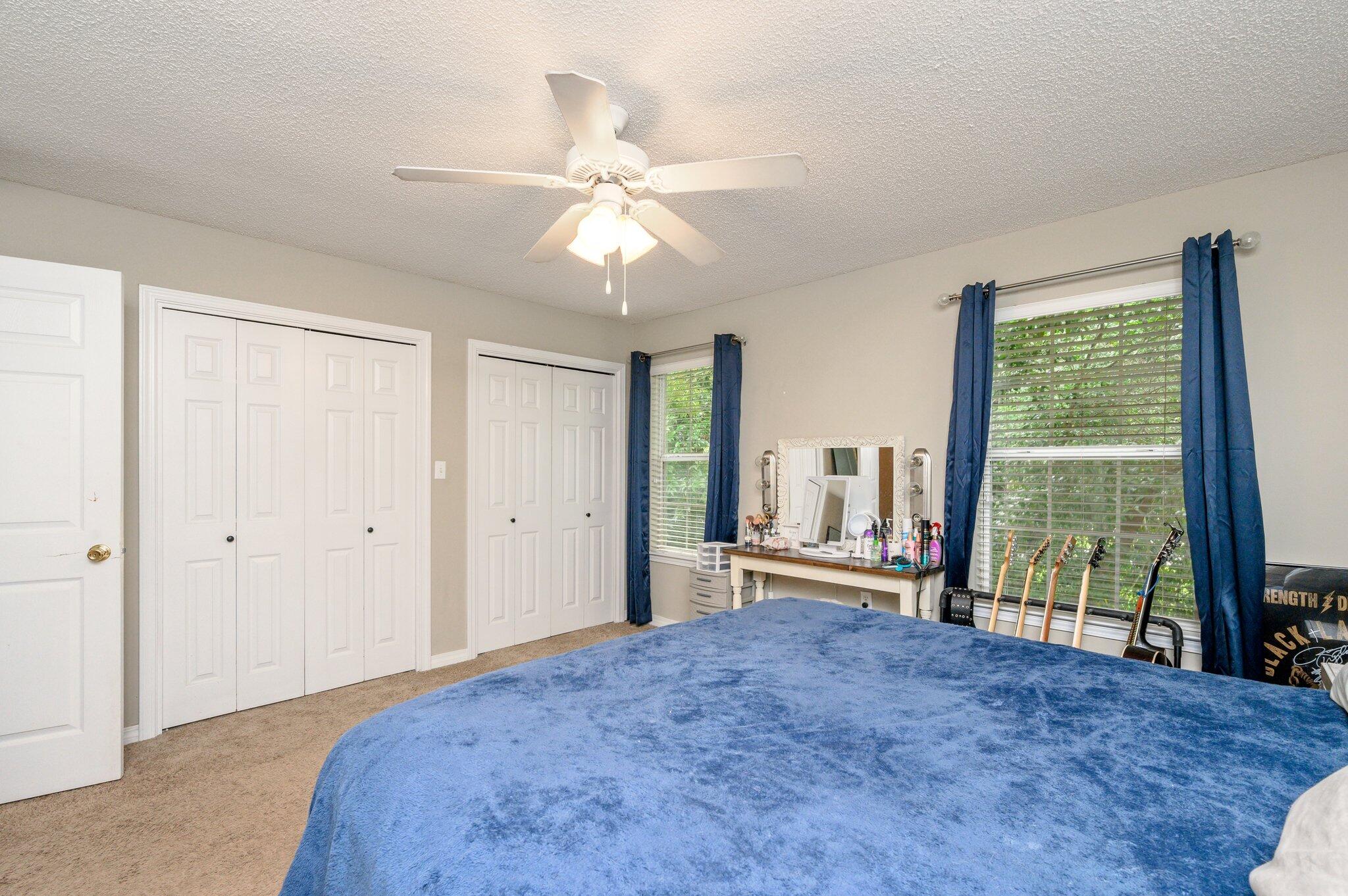 OAK PARK TOWNHOMES - Residential