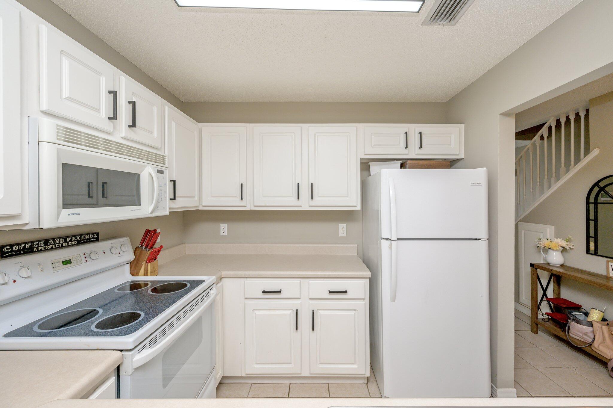 OAK PARK TOWNHOMES - Residential