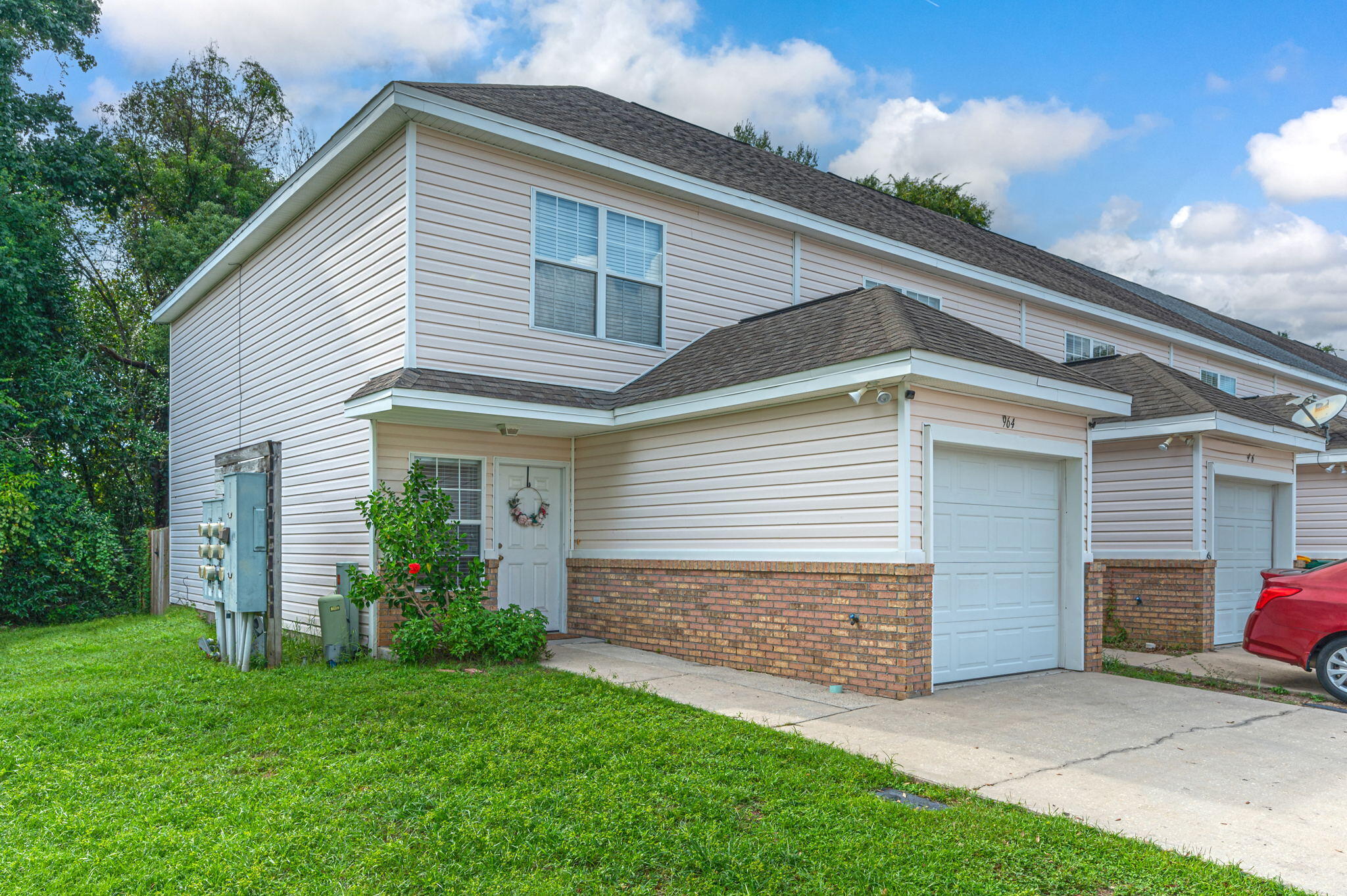 OAK PARK TOWNHOMES - Residential