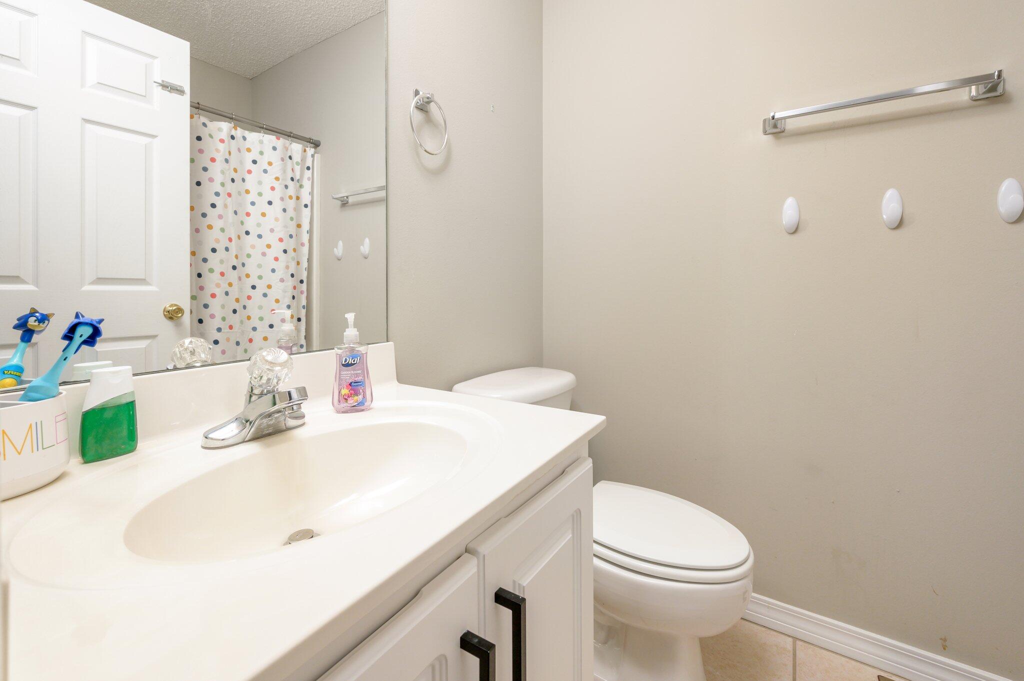 OAK PARK TOWNHOMES - Residential