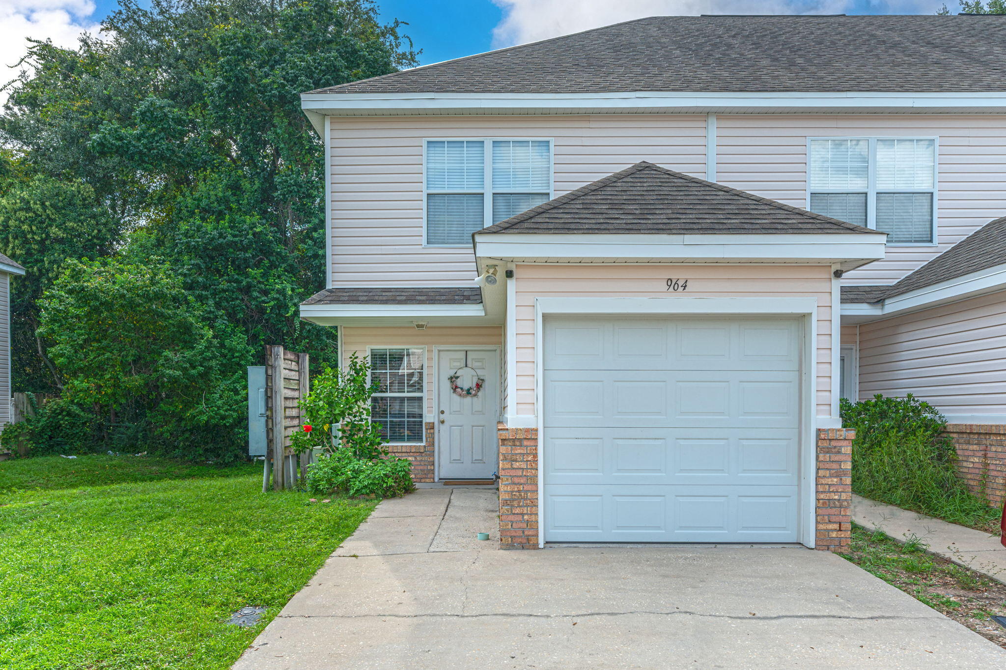 OAK PARK TOWNHOMES - Residential