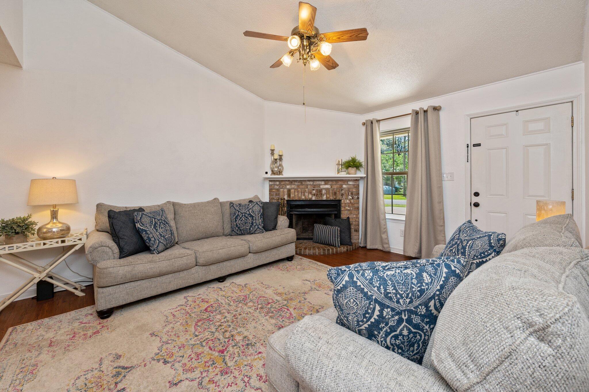 COUNTRY OAKS ESTATES PH 1 - Residential