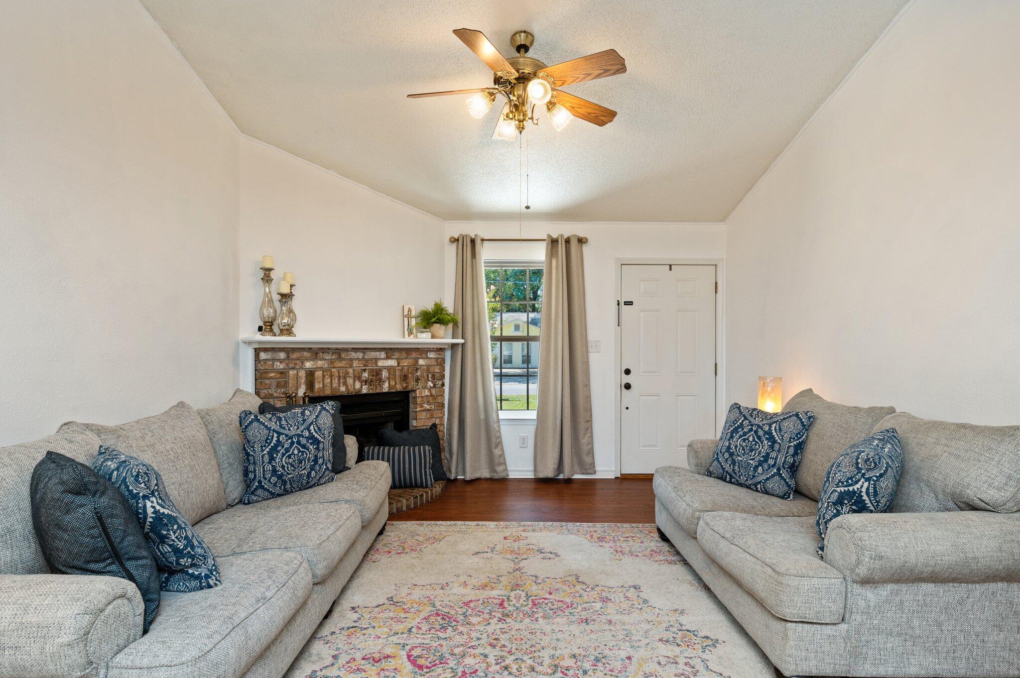 COUNTRY OAKS ESTATES PH 1 - Residential