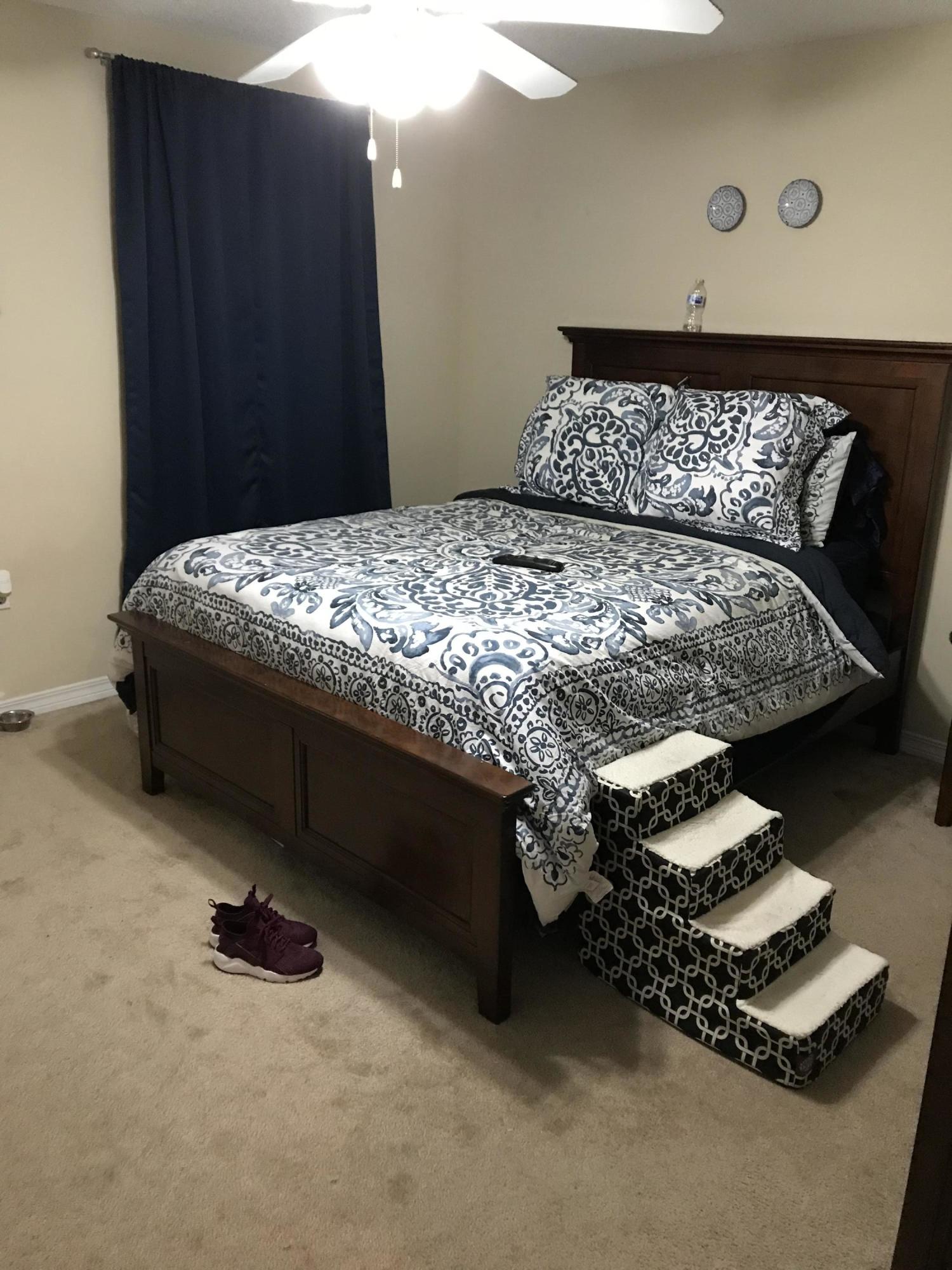 OAK PARK TOWNHOMES - Residential