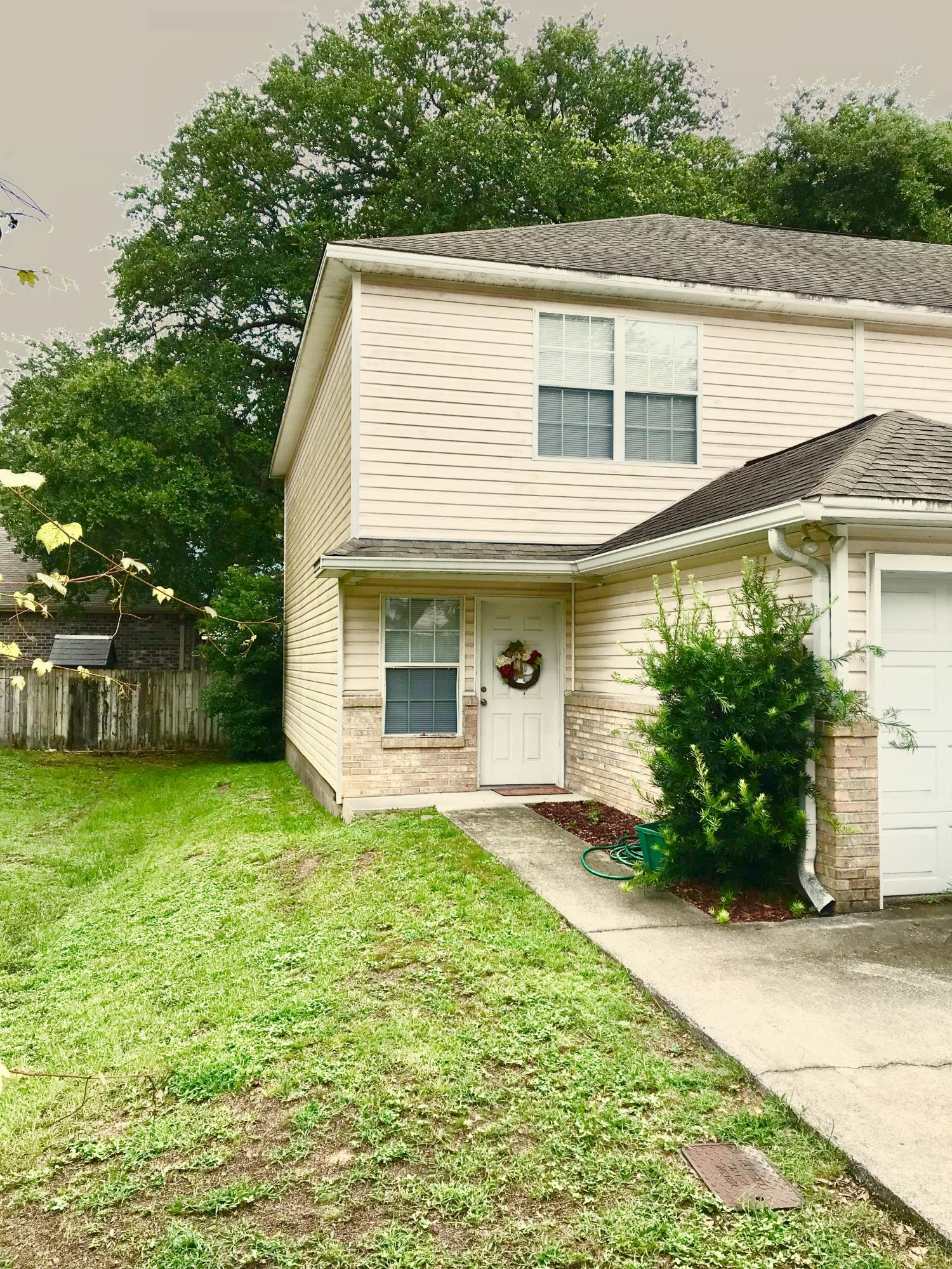 OAK PARK TOWNHOMES - Residential