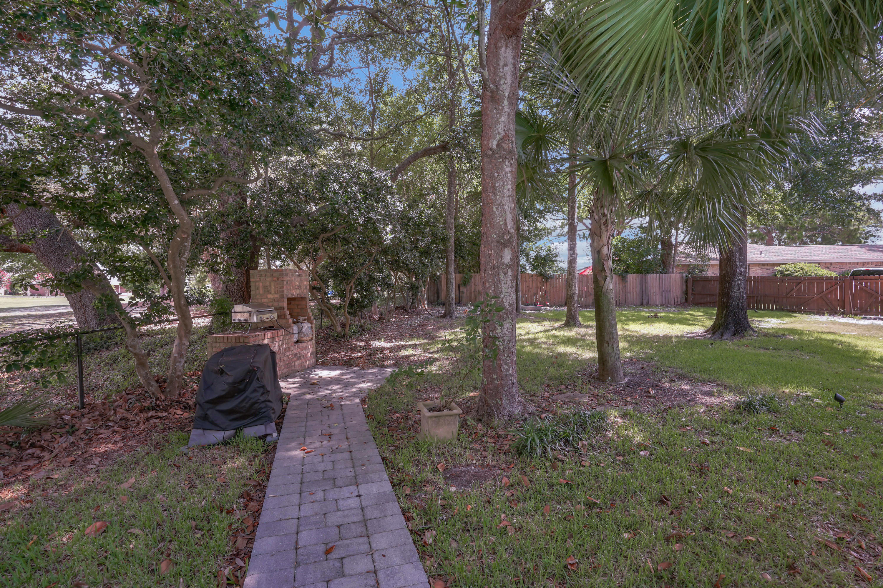 LAKE LORRAINE ESTATES 3 - Residential