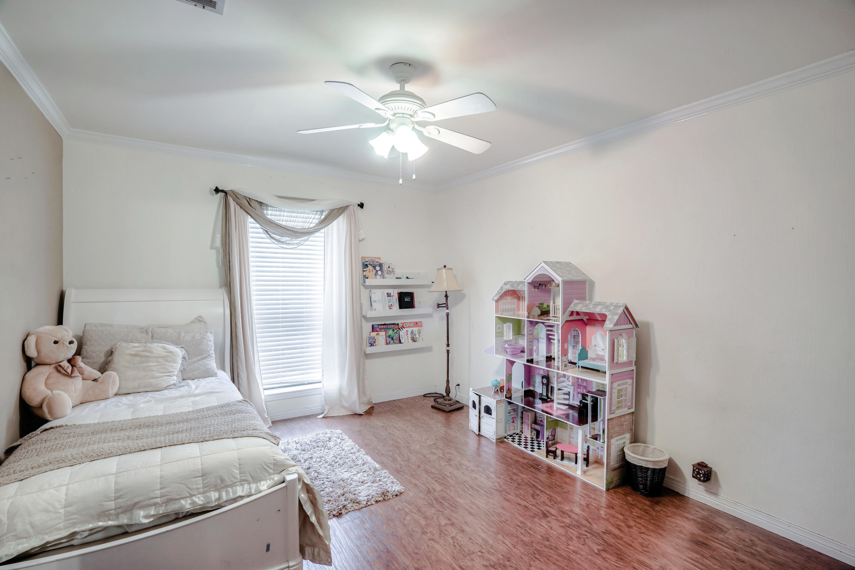 LAKE LORRAINE ESTATES 3 - Residential