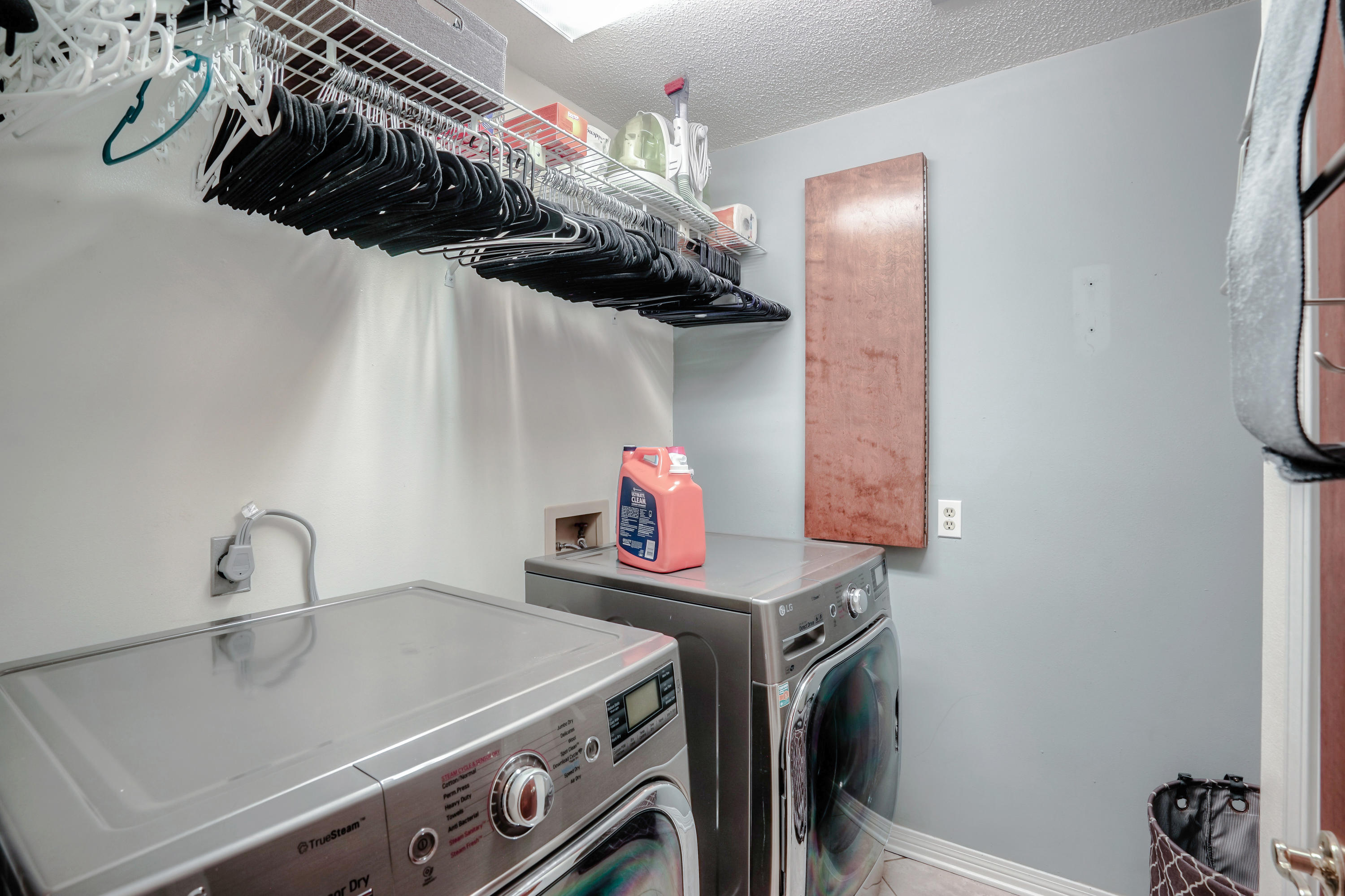 LAKE LORRAINE ESTATES 3 - Residential