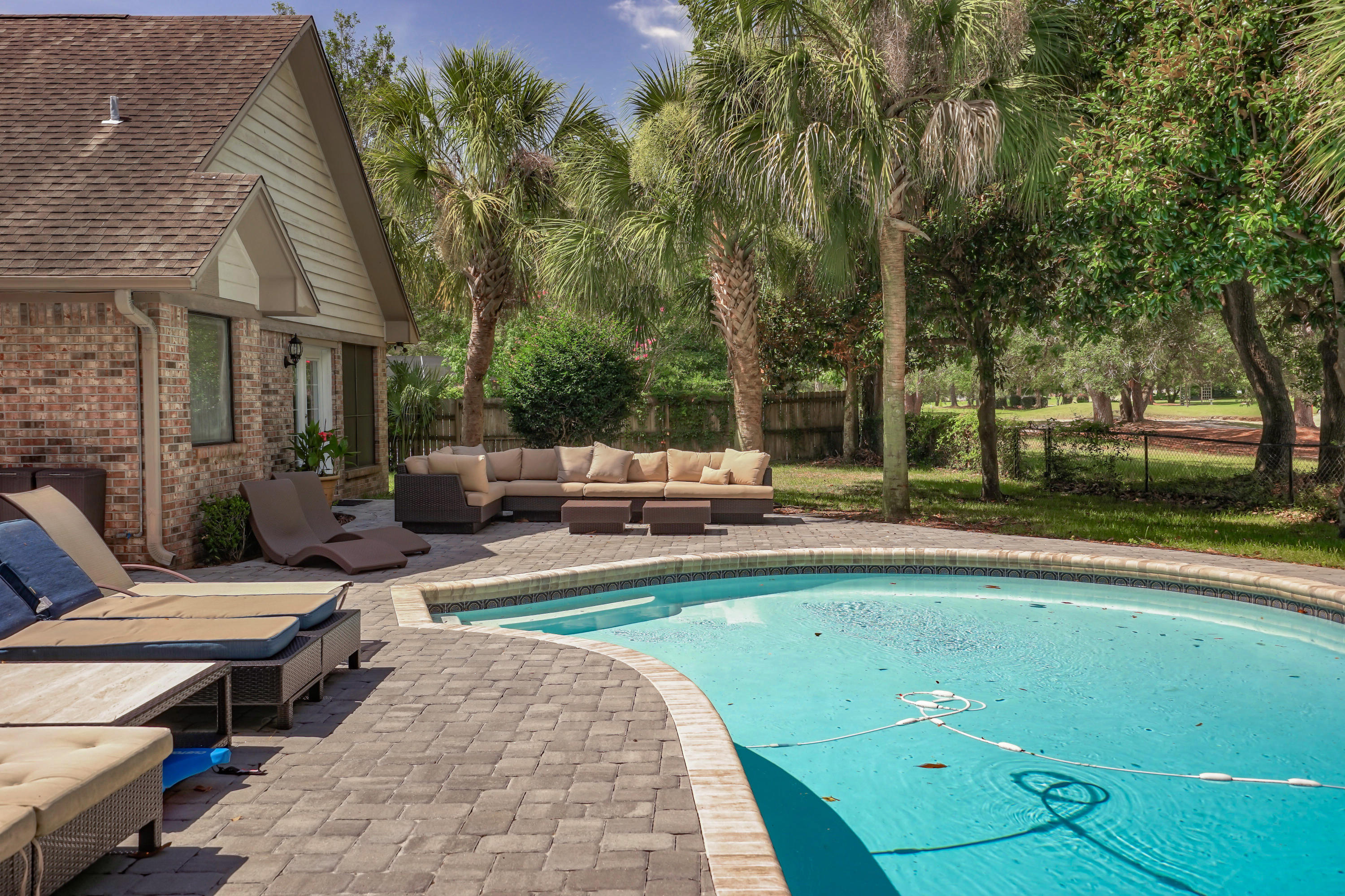 LAKE LORRAINE ESTATES 3 - Residential