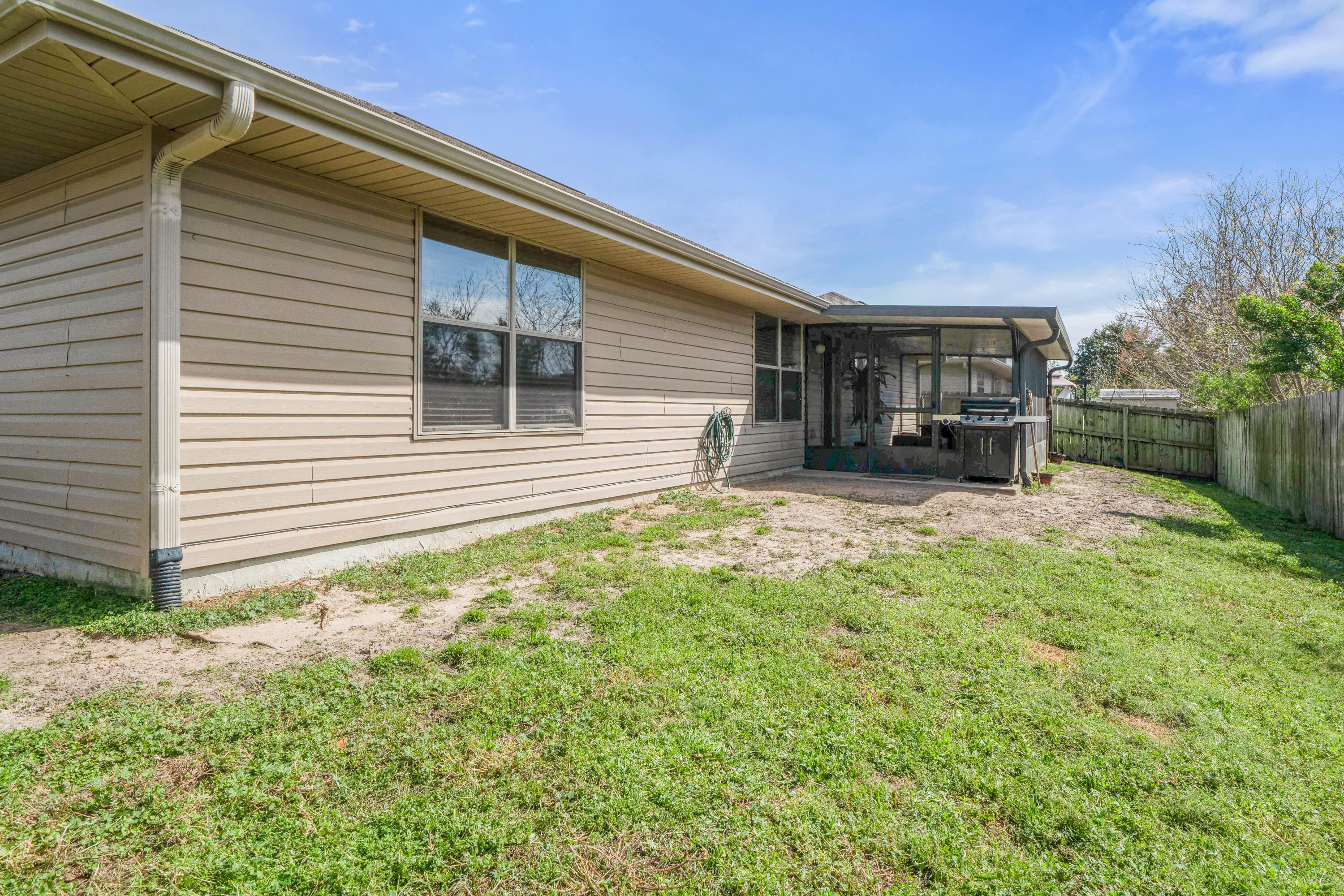 BAY PINES - Residential