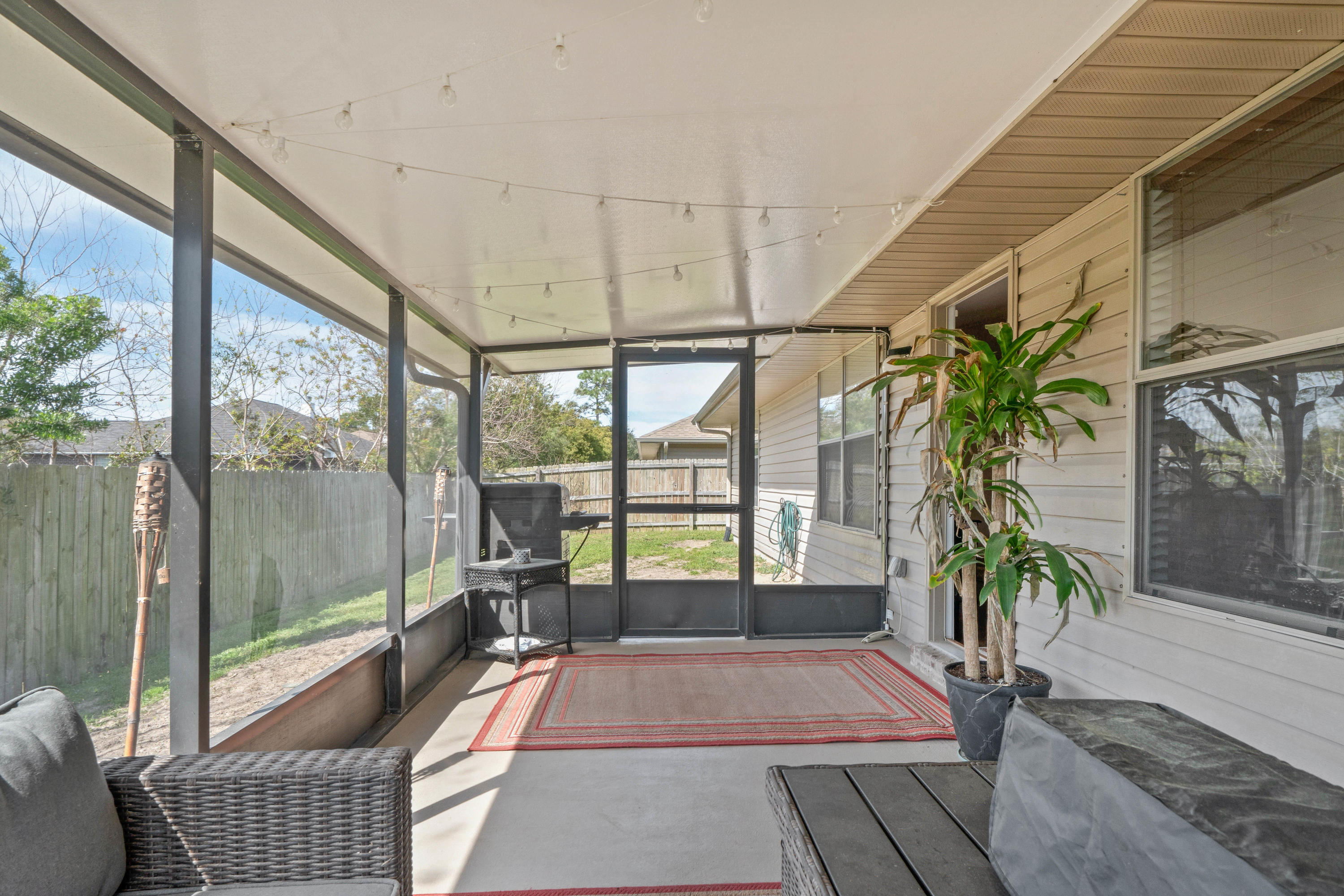 BAY PINES - Residential