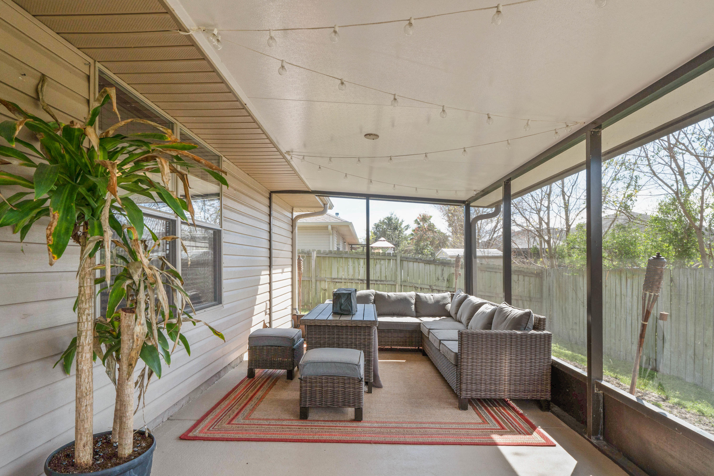 BAY PINES - Residential