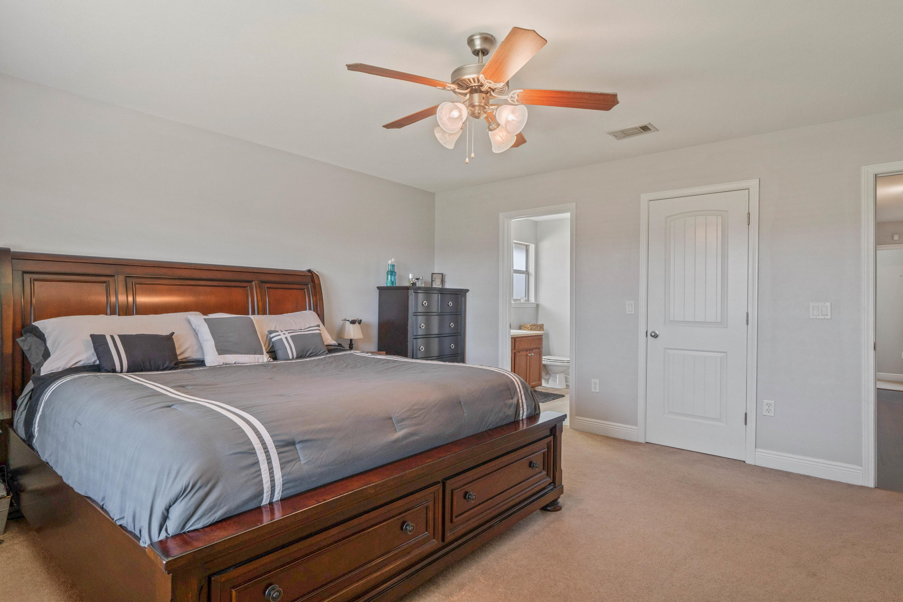 BAY PINES - Residential