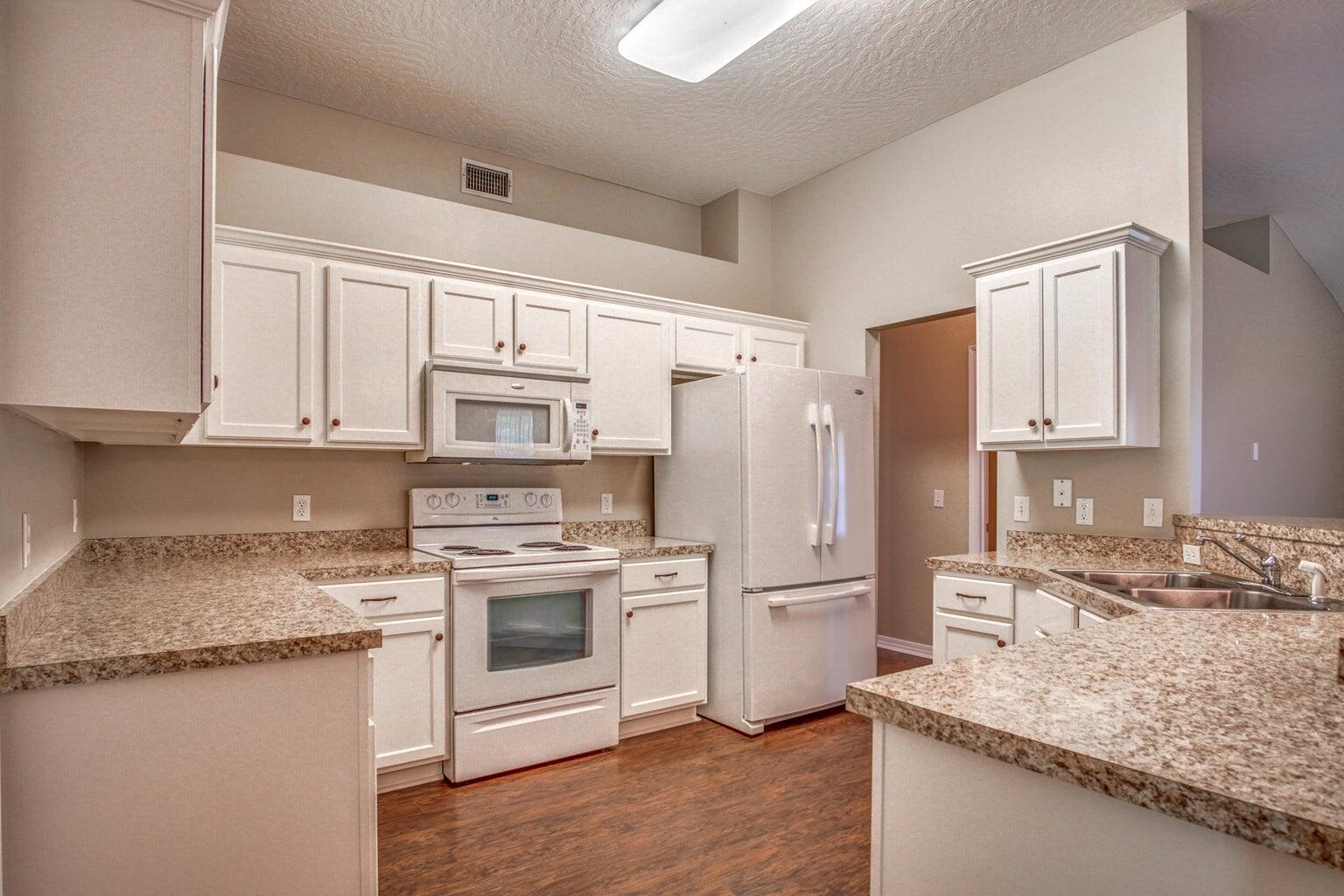 NAVARRE S/D 2ND ADDN - Residential Lease