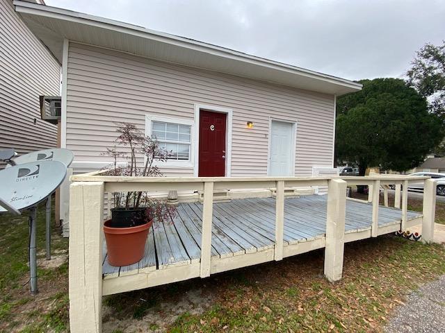 This 10-unit multifamily property offers a strong income stream in one of Fort Walton Beach's most convenient locations. Each unit features a 1-bedroom, 1-bathroom layout, ideal for long-term tenants or short-term conversion.Located just minutes from major employers, shopping centers, and the beautiful Gulf Coast beaches, this property maintains high occupancy and consistent cash flow.The property is professionally managed and offers low overhead, making it perfect for both hands-off investors or owner-operators. With a current monthly income of $8,975, there is also potential for future rent increases in a growing rental market.