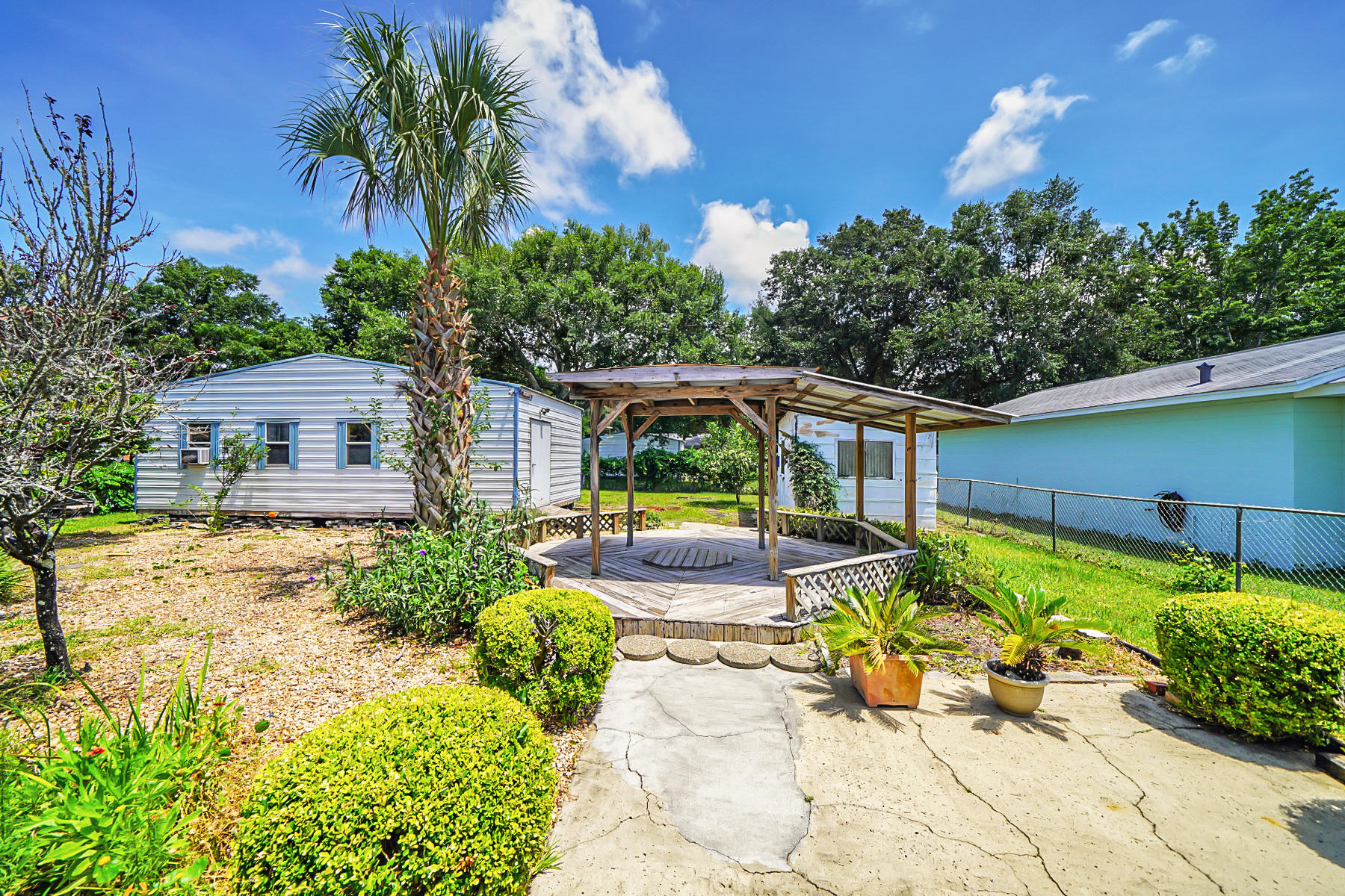 PORT DIXIE LOTS 6 & 7 & E 10 FT OF LOT 5 BLK 103 - Residential