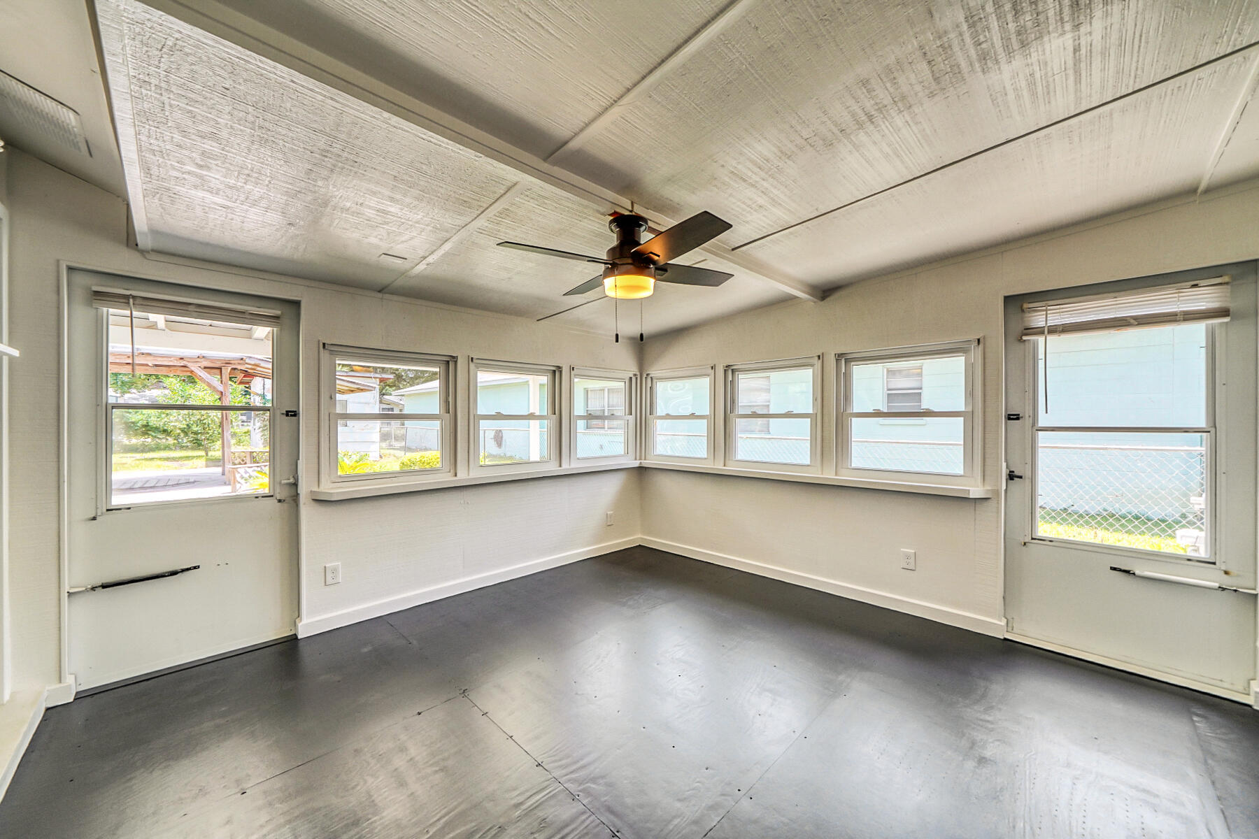 PORT DIXIE LOTS 6 & 7 & E 10 FT OF LOT 5 BLK 103 - Residential