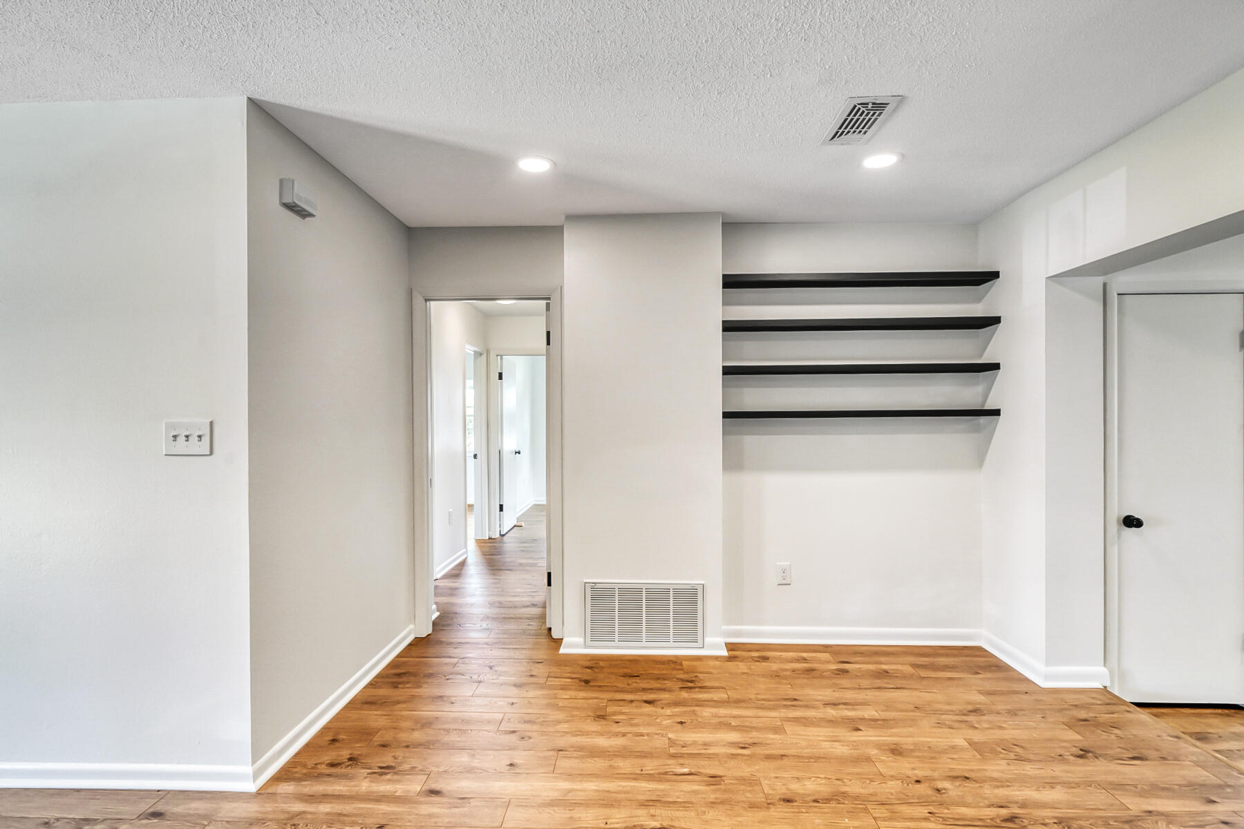 PORT DIXIE LOTS 6 & 7 & E 10 FT OF LOT 5 BLK 103 - Residential