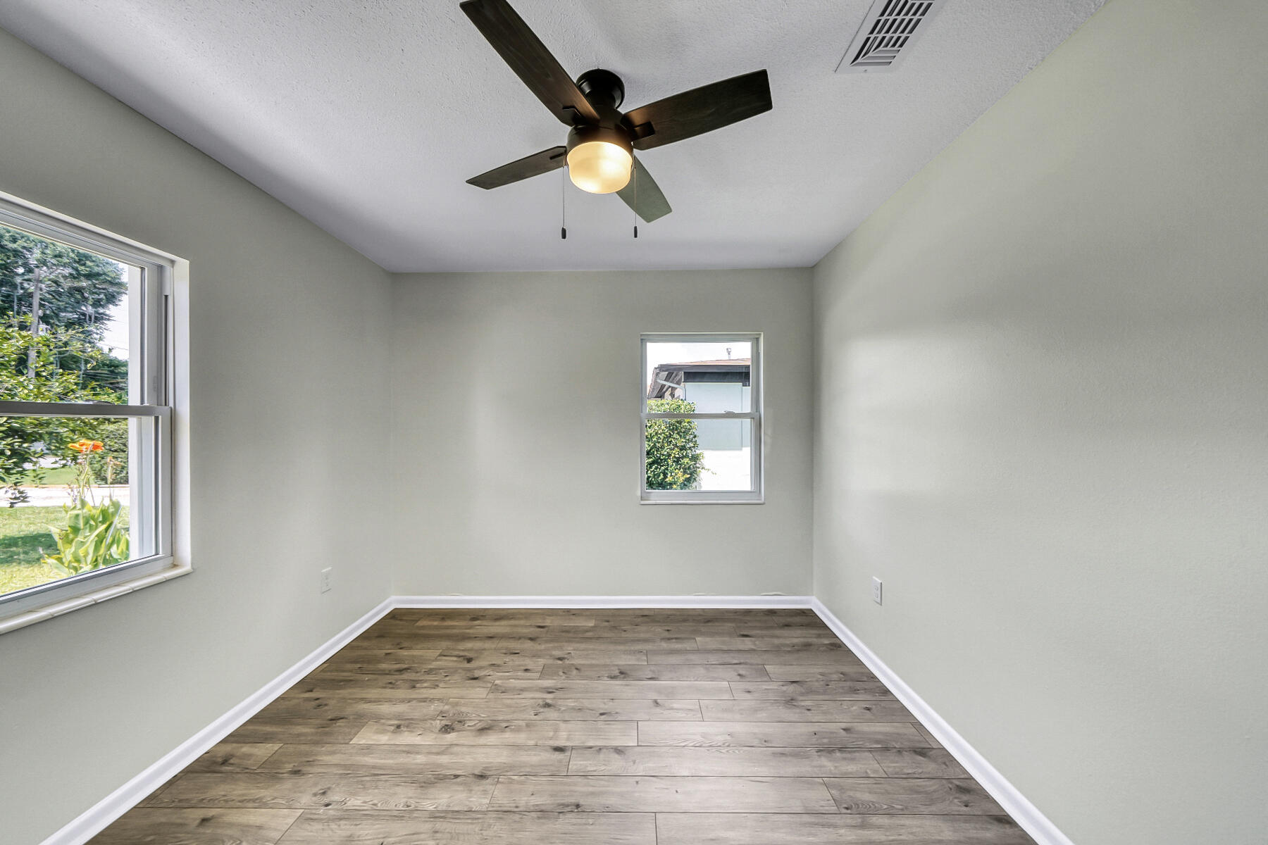 PORT DIXIE LOTS 6 & 7 & E 10 FT OF LOT 5 BLK 103 - Residential