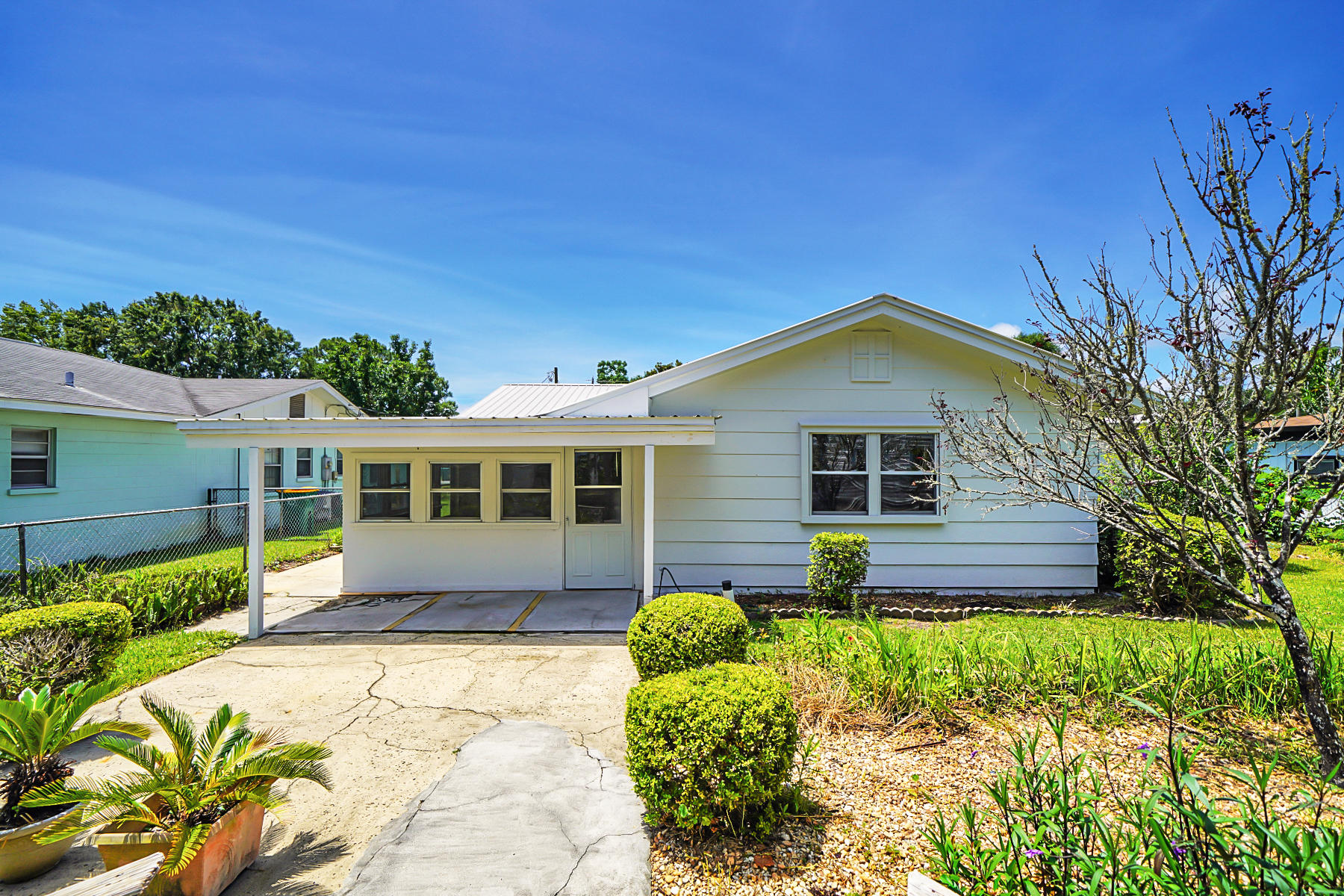 PORT DIXIE LOTS 6 & 7 & E 10 FT OF LOT 5 BLK 103 - Residential