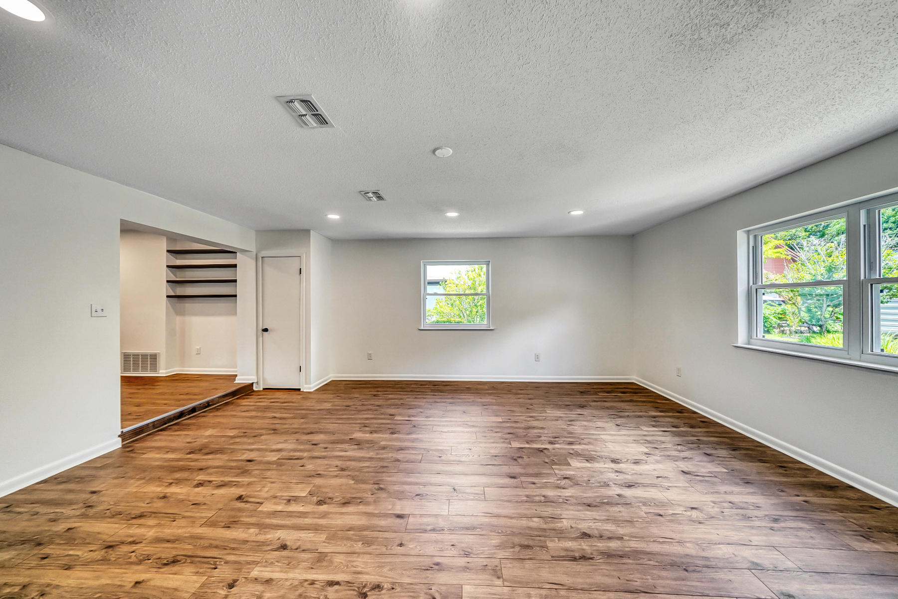 PORT DIXIE LOTS 6 & 7 & E 10 FT OF LOT 5 BLK 103 - Residential