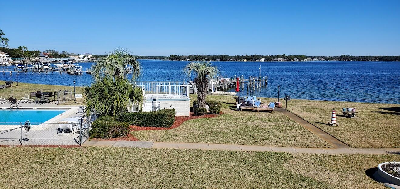 BAYVIEW WATERS CONDO - Residential