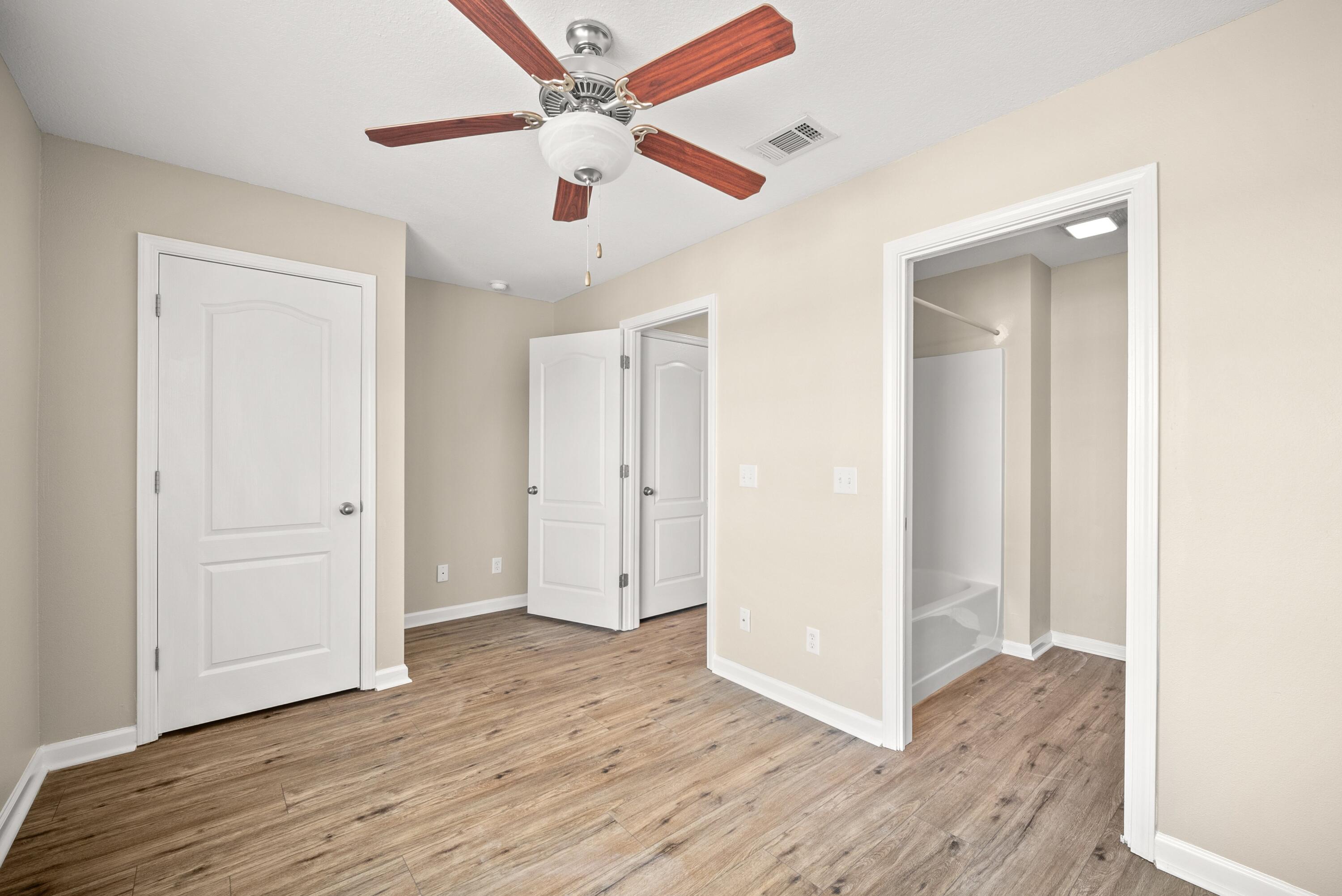 Crestview-ARBOR LAKE TH - Residential Lease