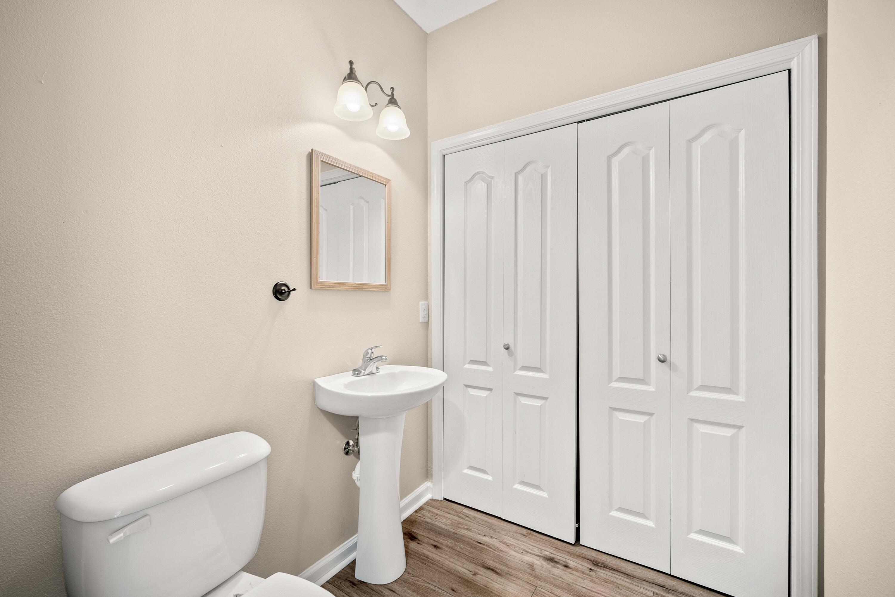 Crestview-ARBOR LAKE TH - Residential Lease